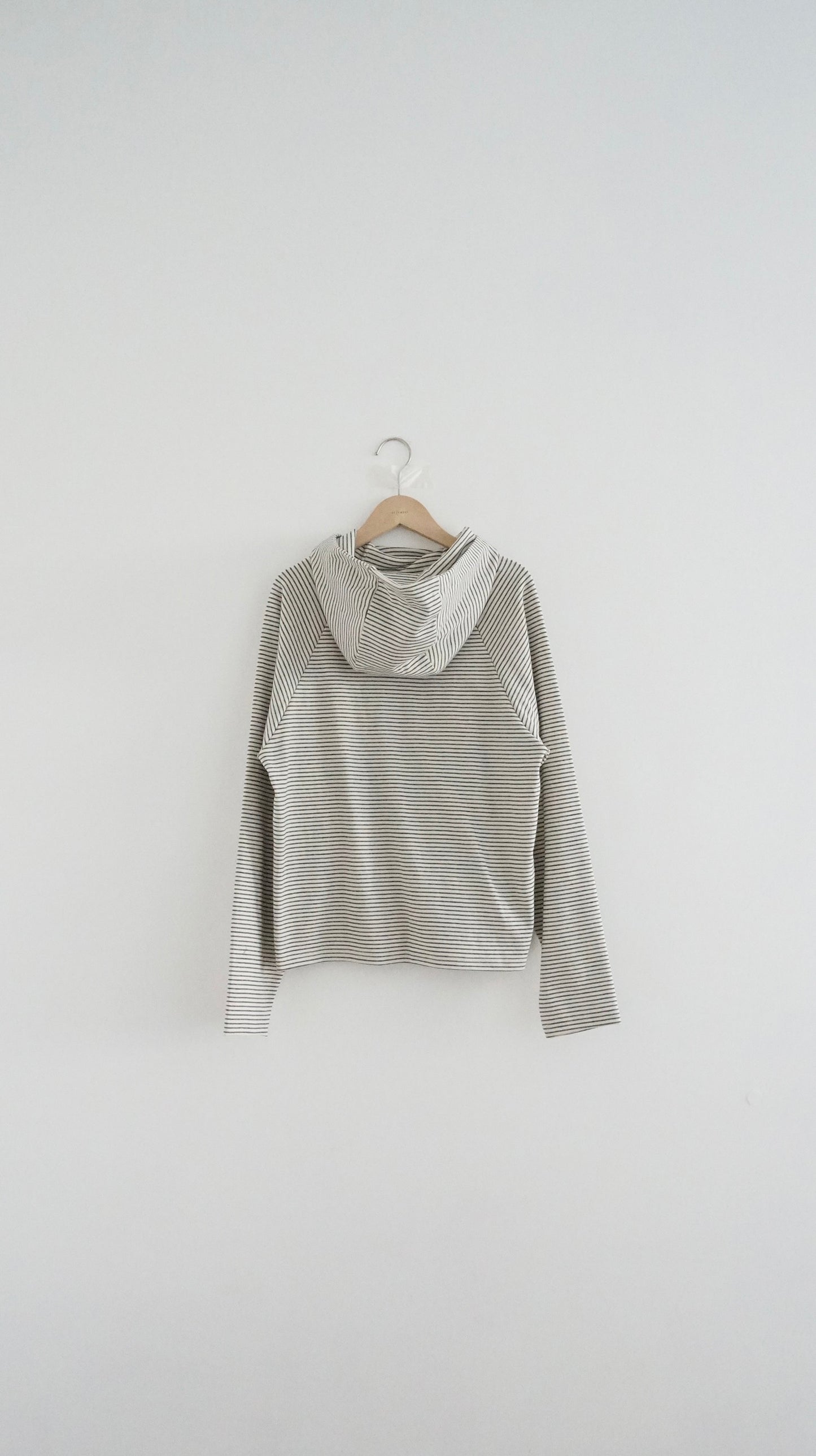 turtle-neck striped hoodie in ivory