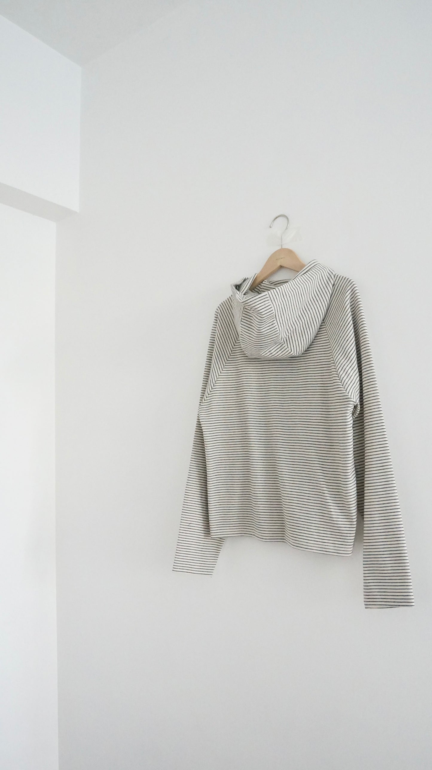 turtle-neck striped hoodie in ivory