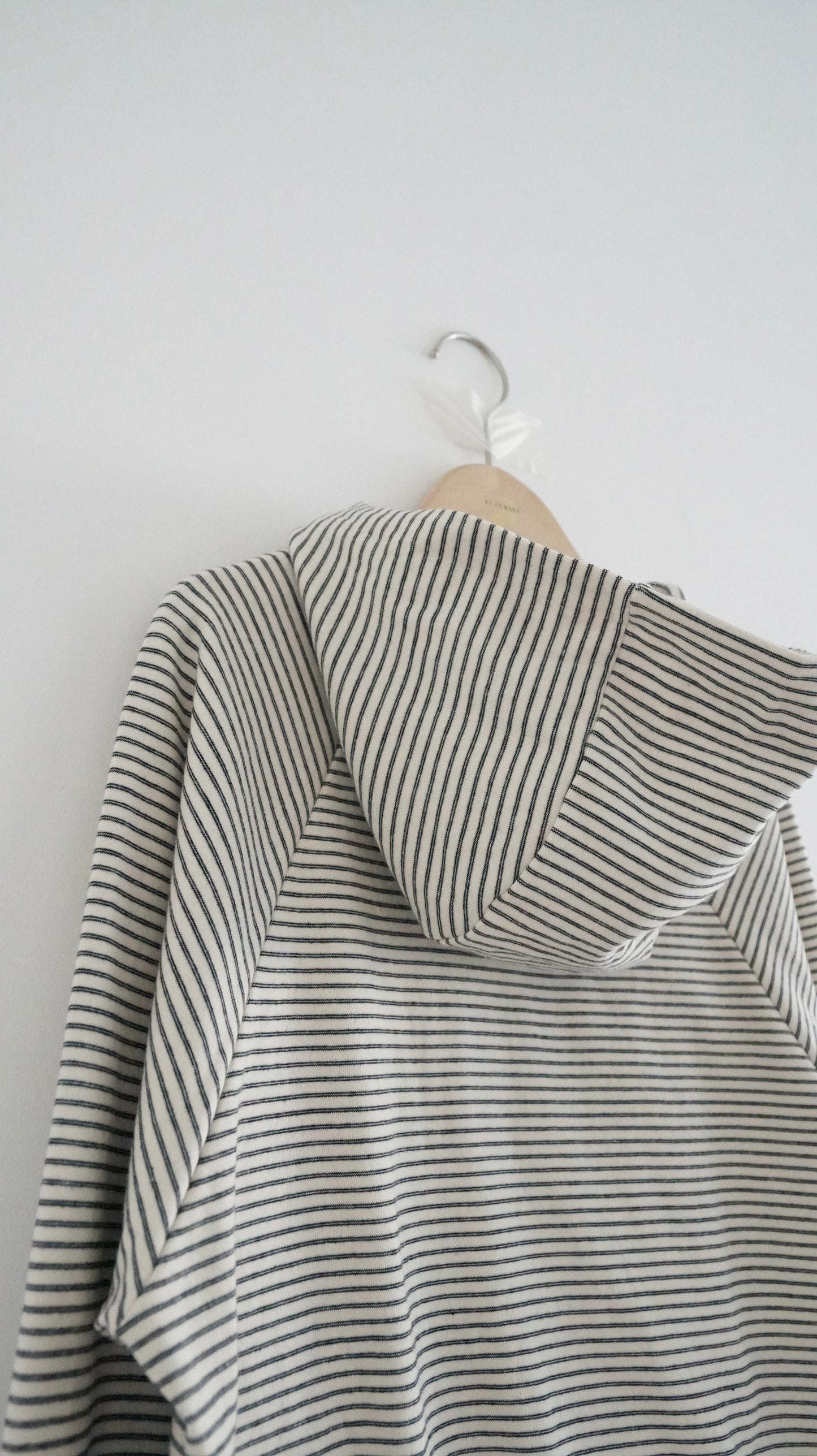 turtle-neck striped hoodie in ivory
