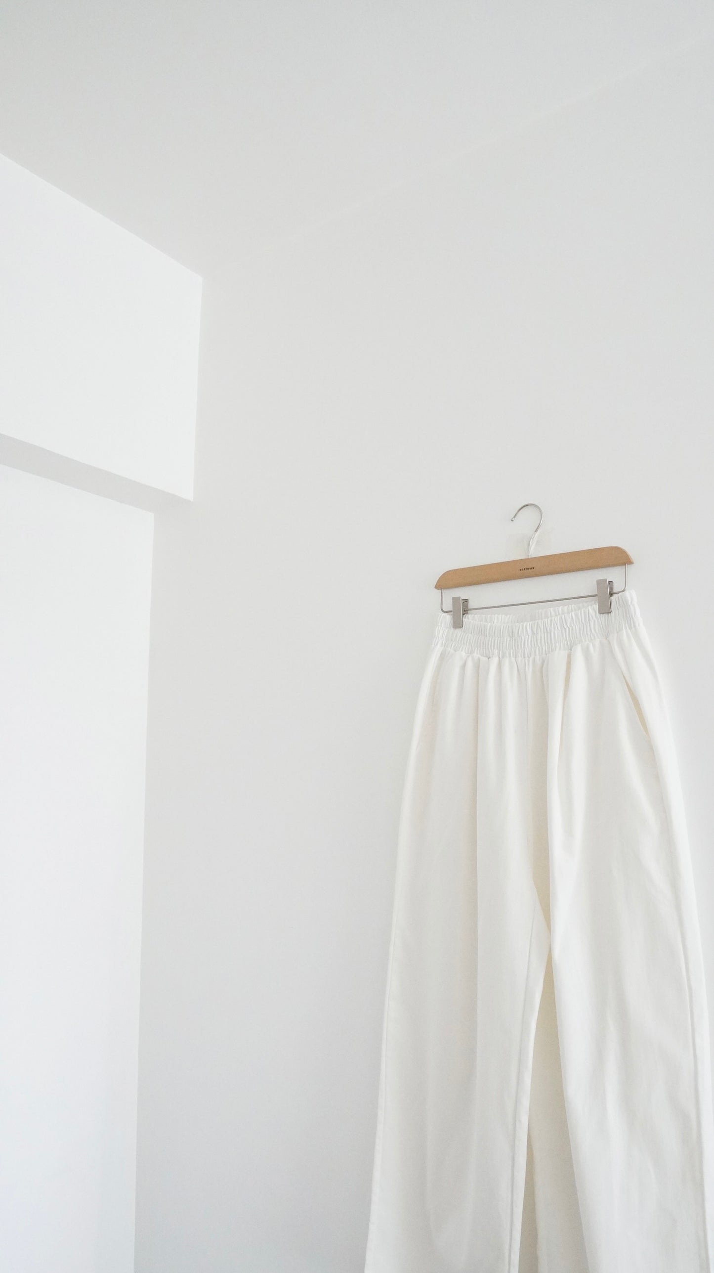 baggy cotton pants in white