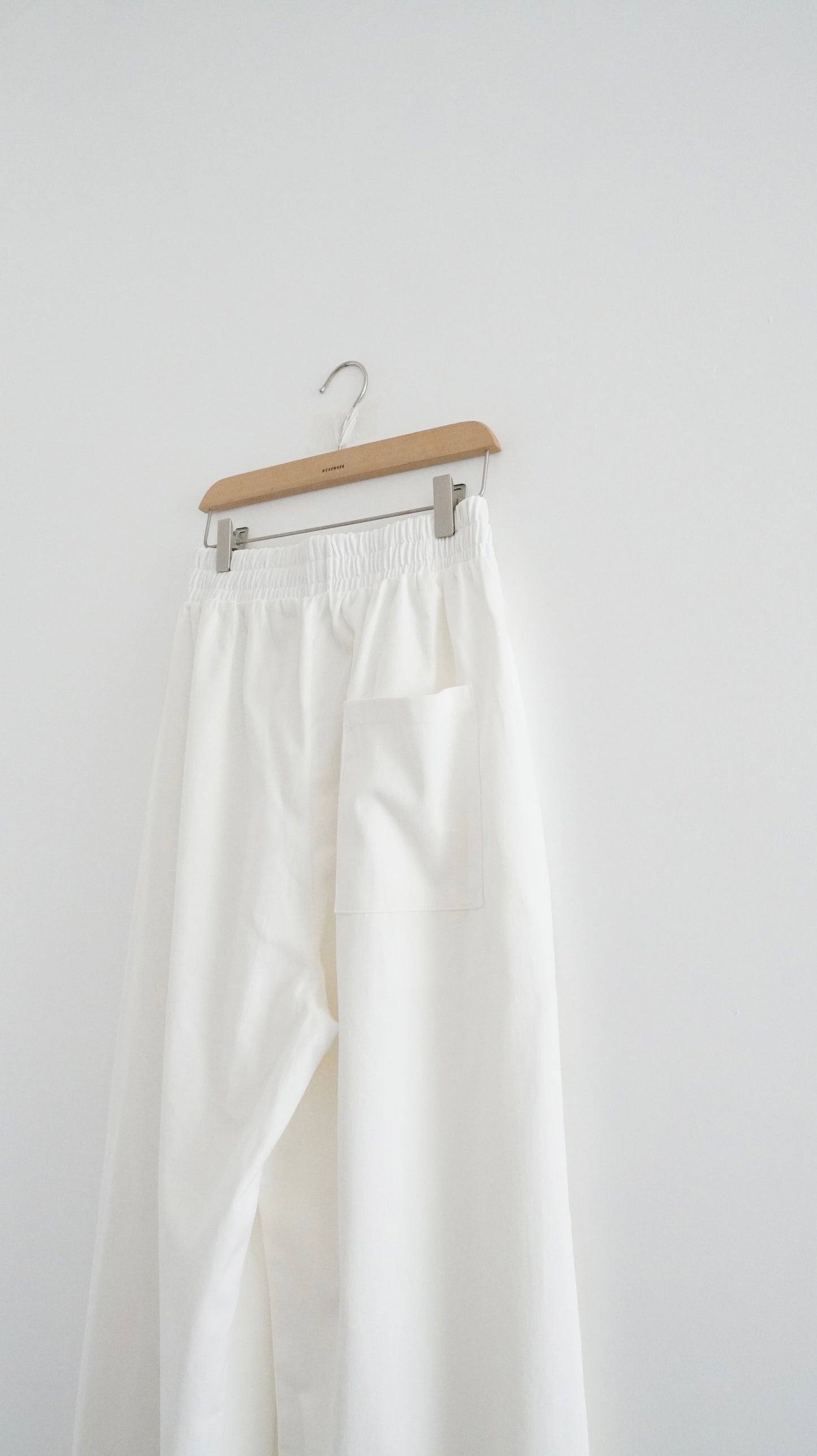 baggy cotton pants in white