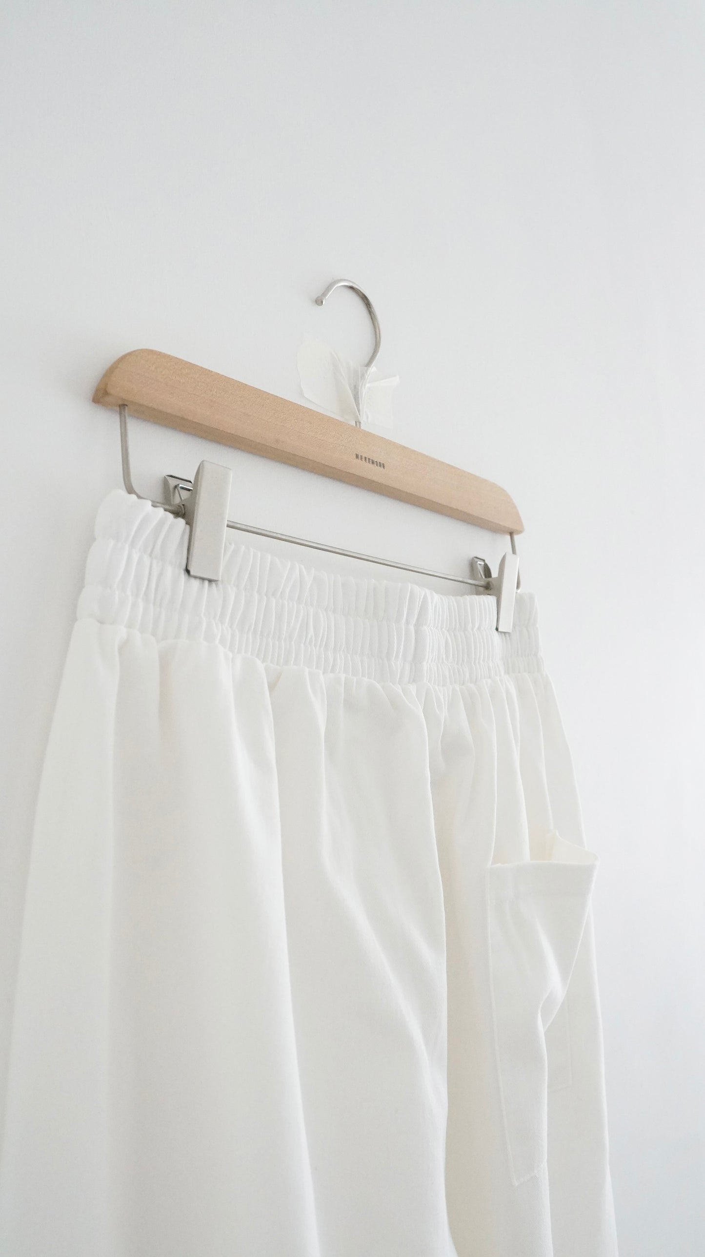 baggy cotton pants in white