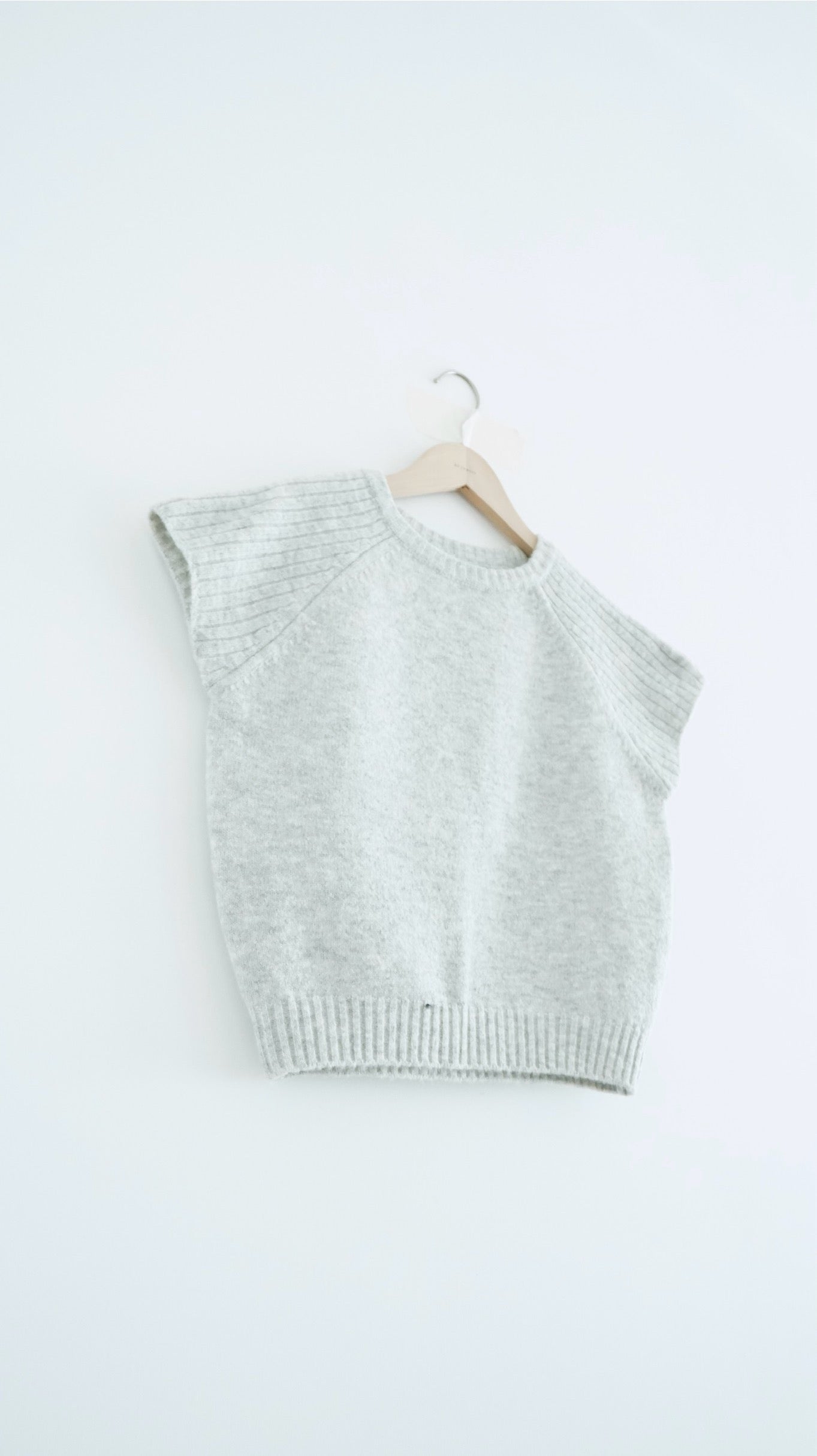 The lyra knit top in light grey (pre-order)