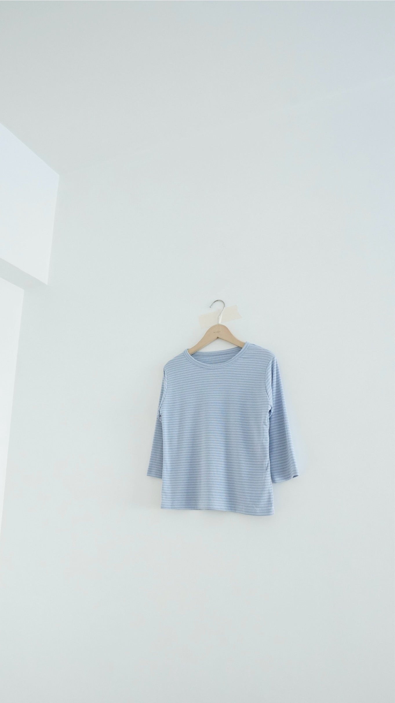 akita stripe tee in sora (pre-order)