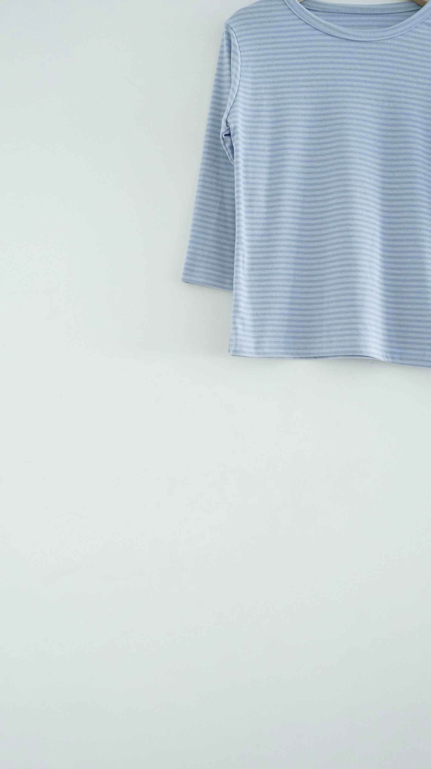 akita stripe tee in sora (pre-order)