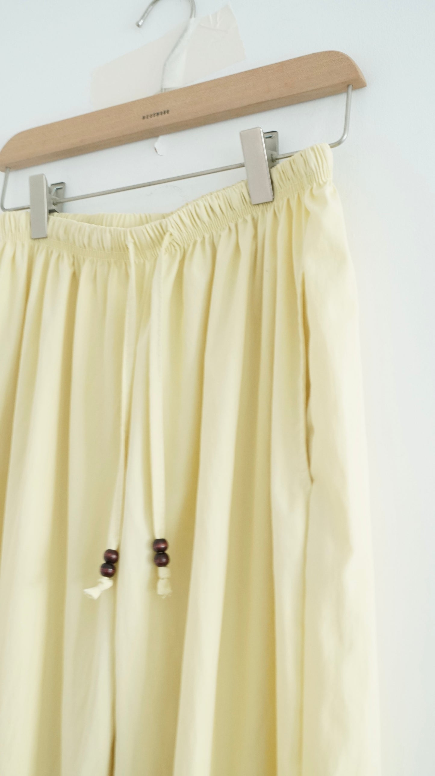 nomi color street pants in yellow