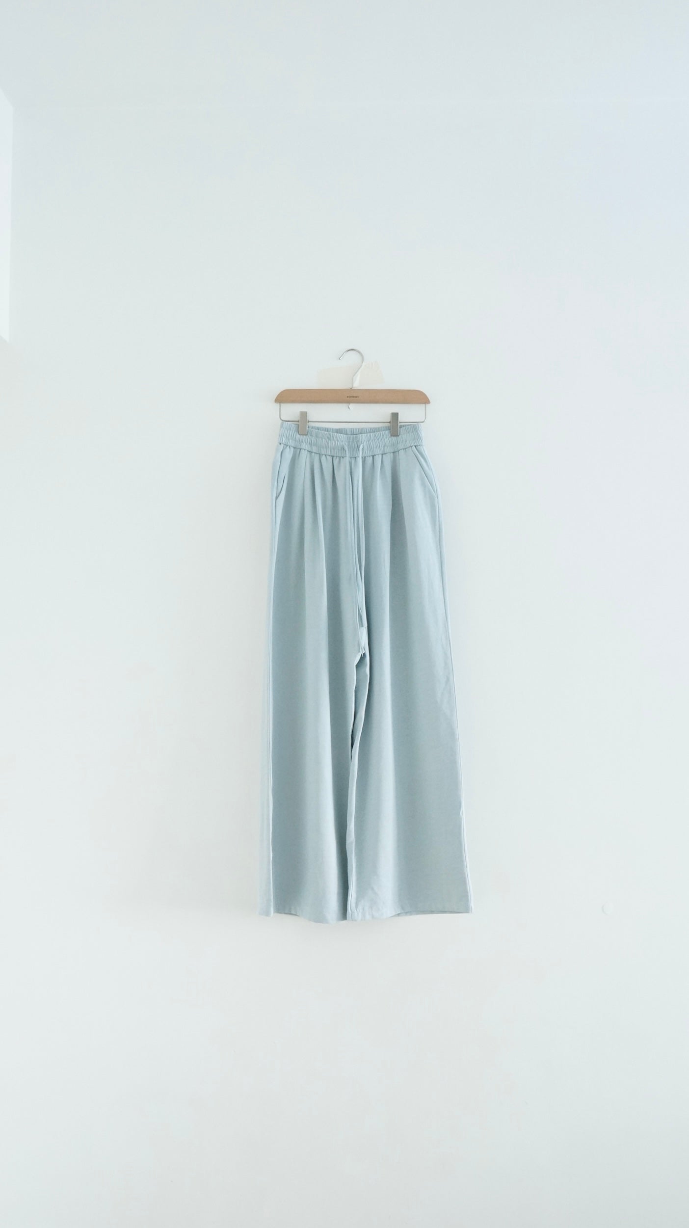 mochi color easy pants in sora (pre-order)