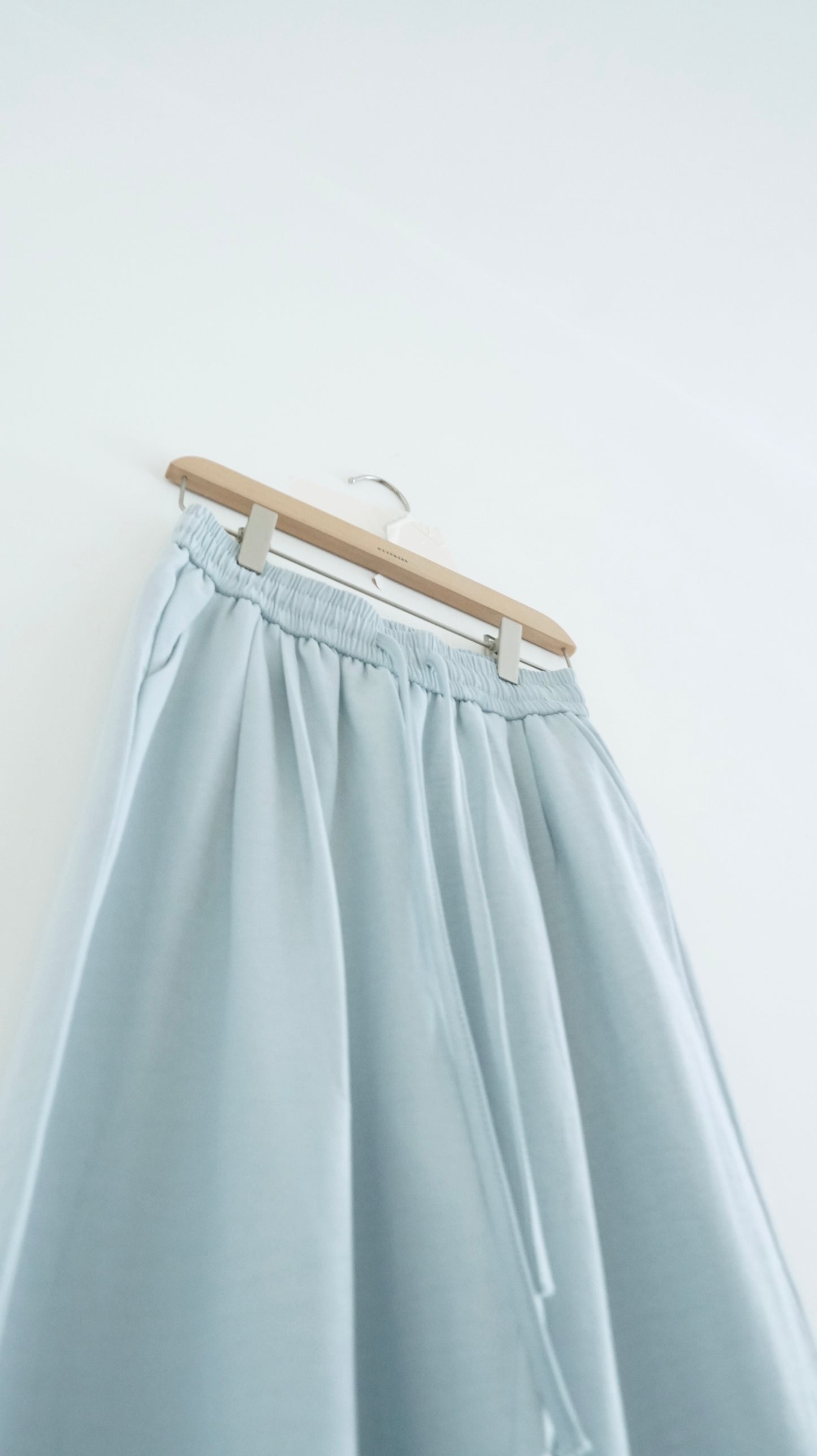 mochi color easy pants in sora (pre-order)