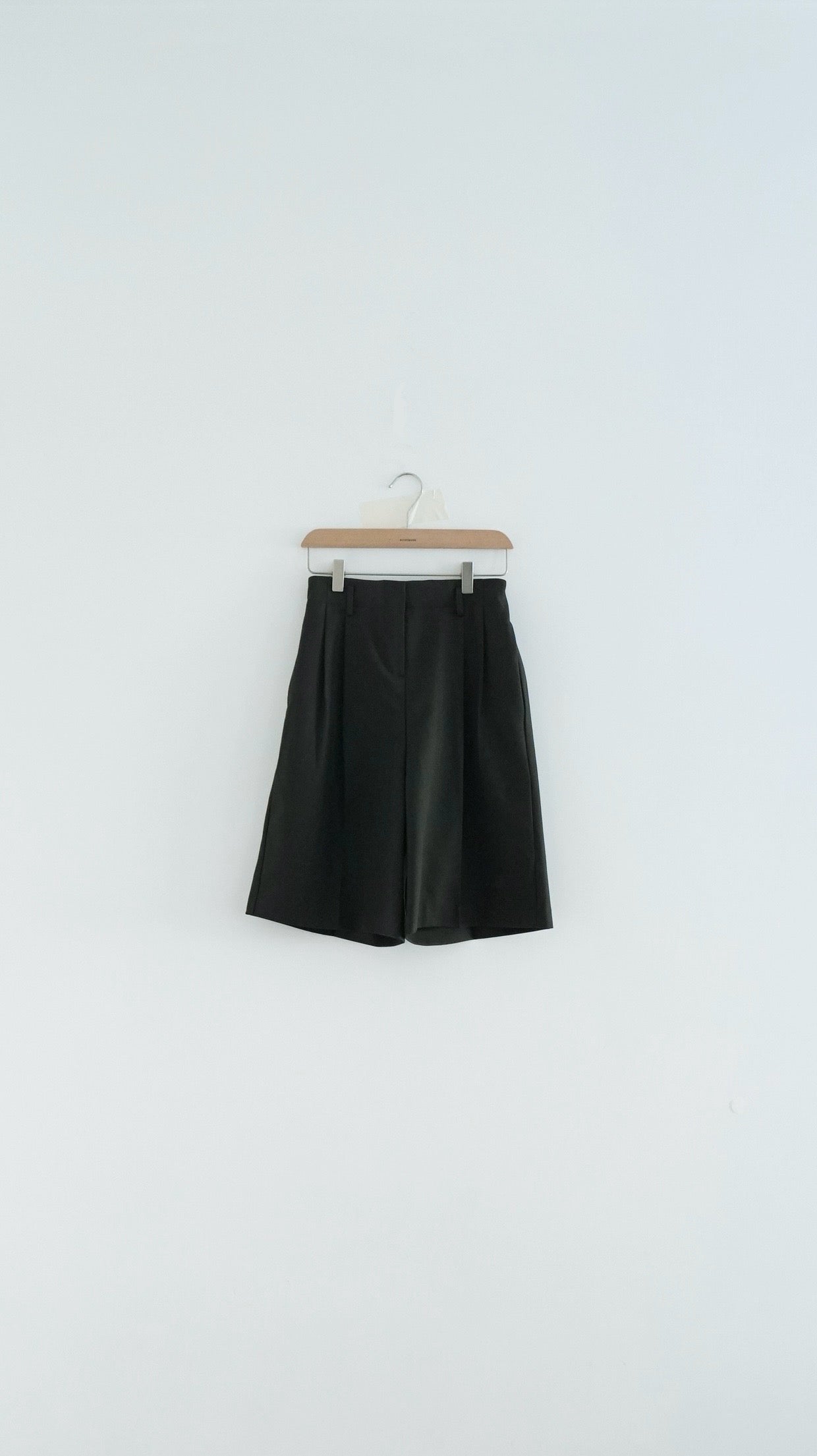 victoria tailored shorts in charcoal (pre-order)