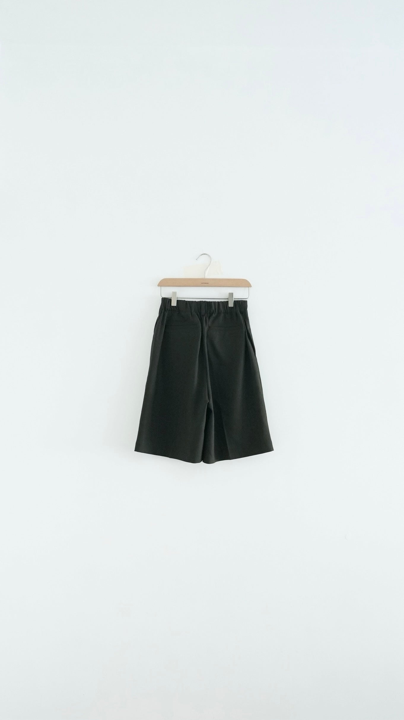 victoria tailored shorts in charcoal (pre-order)