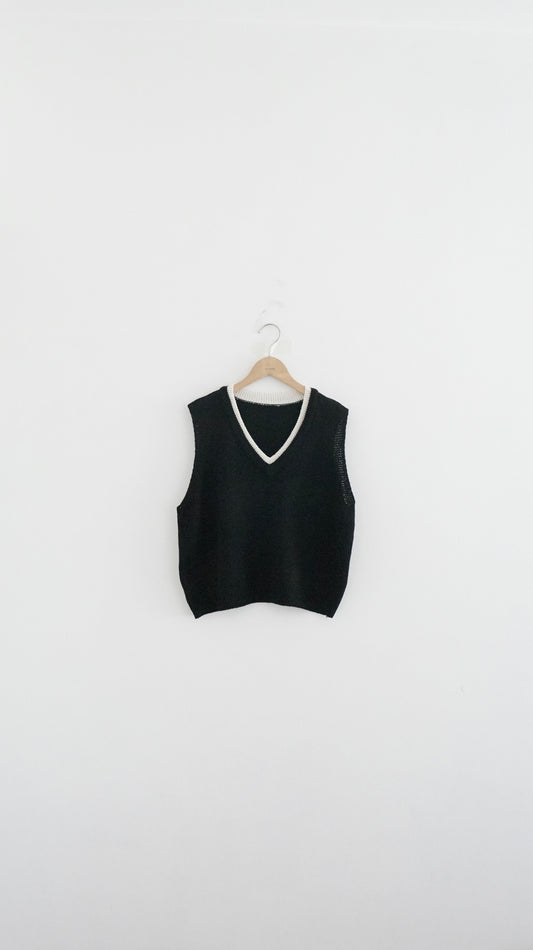 patchwork v-neck vest in black (pre-order)
