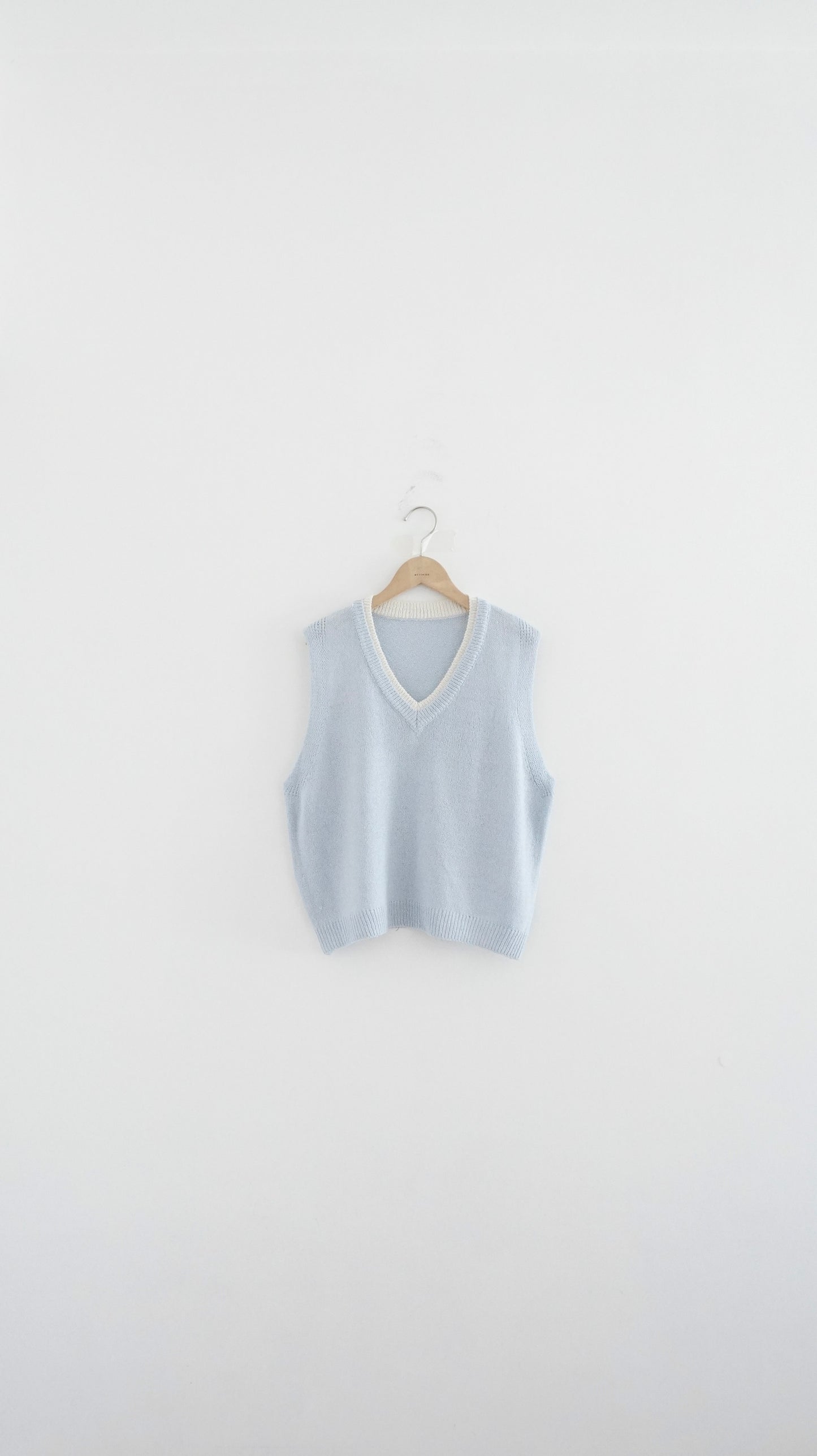 patchwork v-neck vest in baby blue (pre-order)