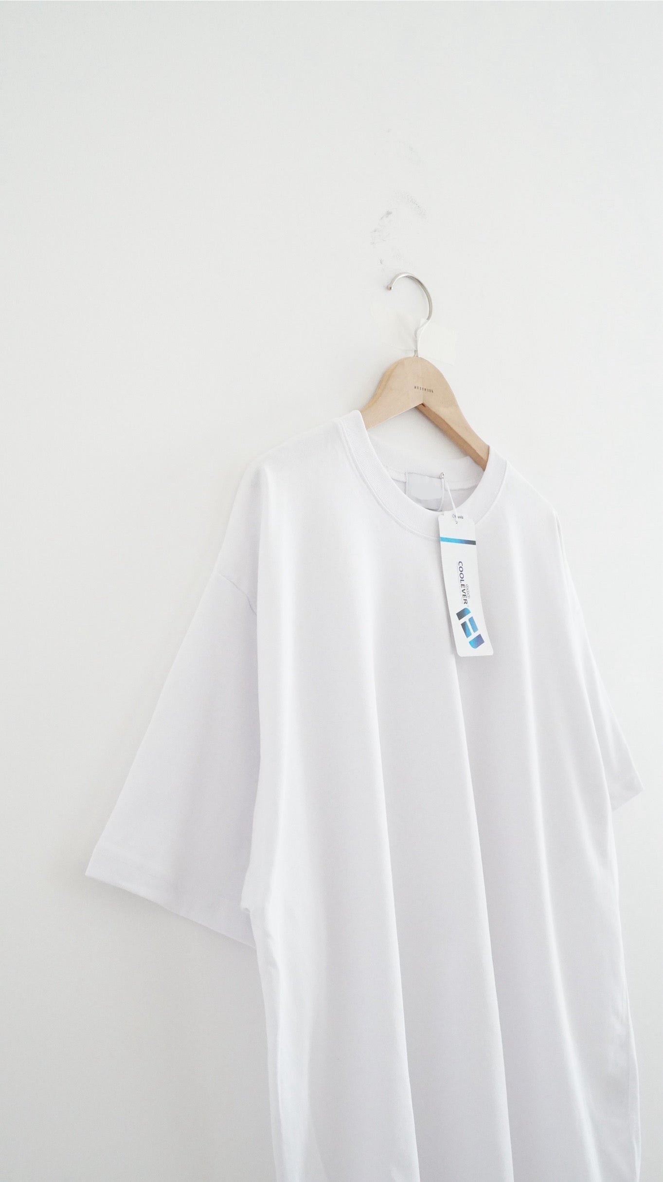 gender free coolease oversized tee in white (pre-order)