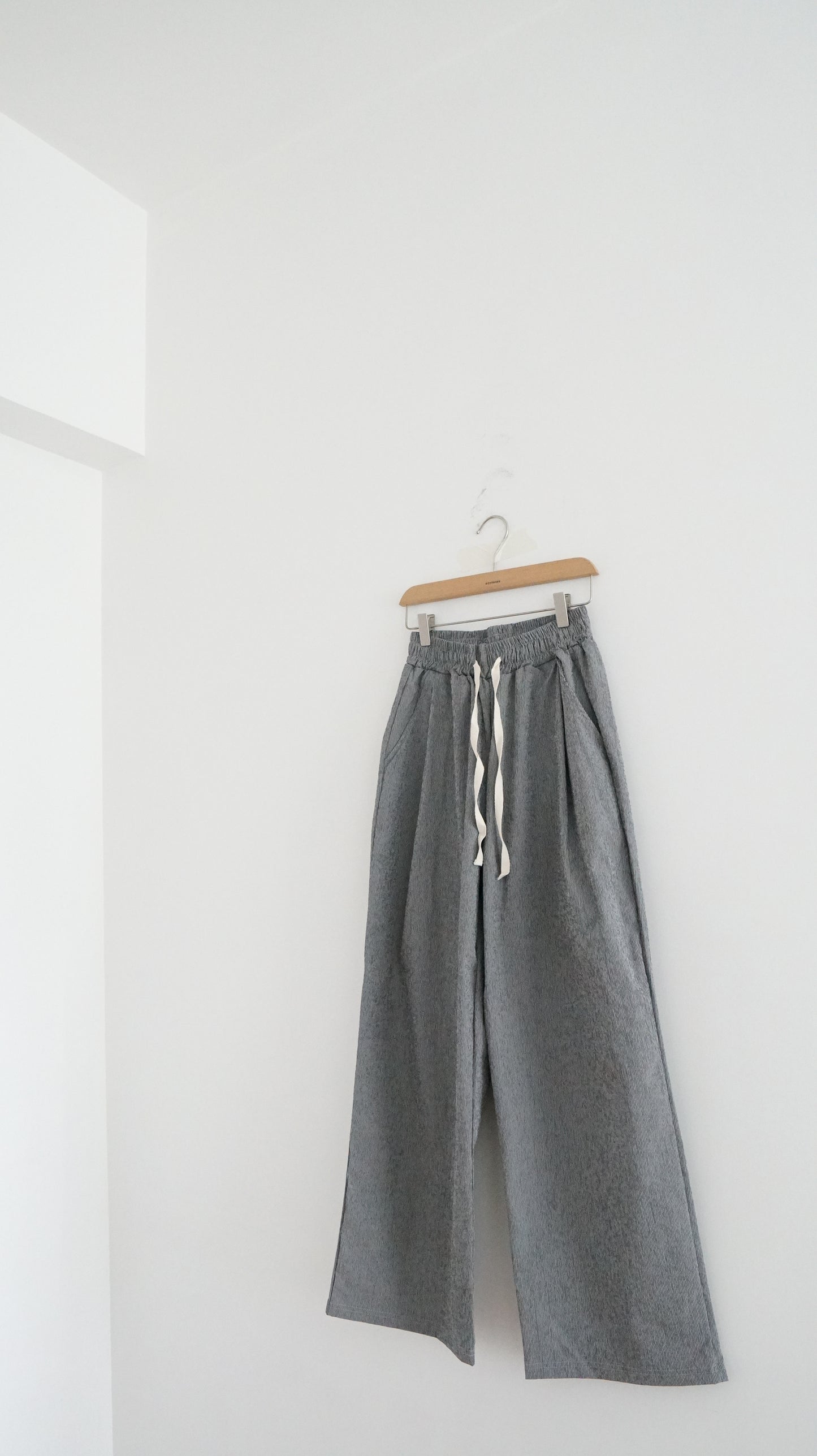 striped wide pants in black