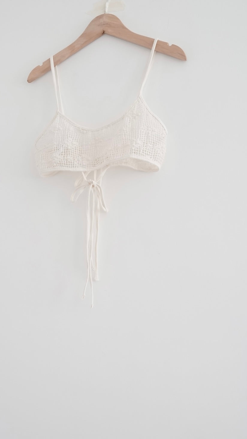ariel floral lace-up cropped camisole in ivory (pre-order)
