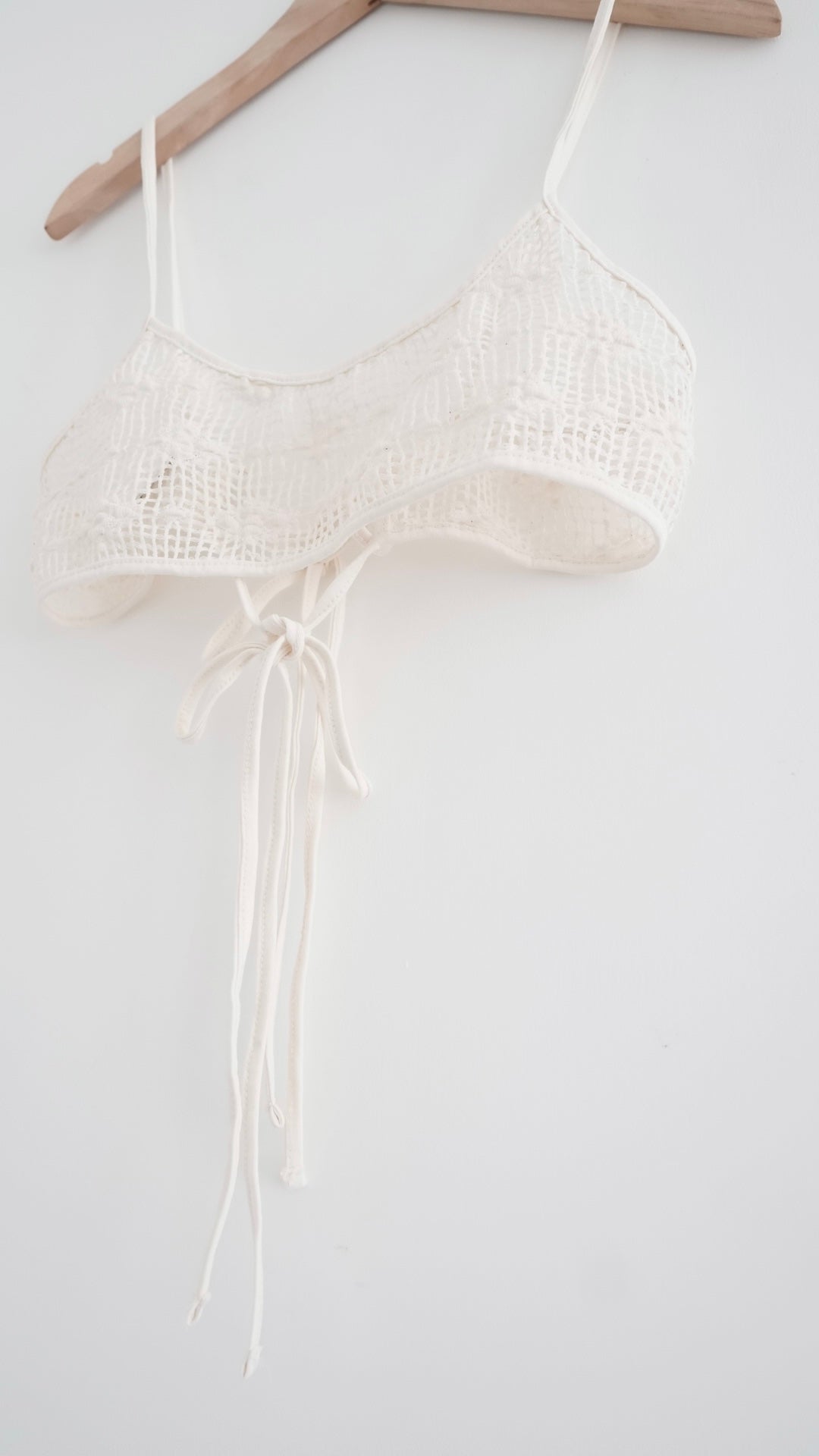 ariel floral lace-up cropped camisole in ivory (pre-order)