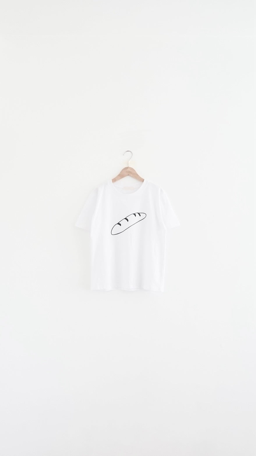 パン tee in white (pre-order)