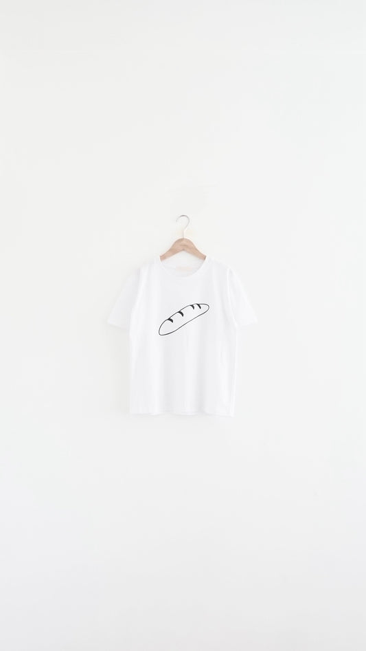 パン tee in white (pre-order)
