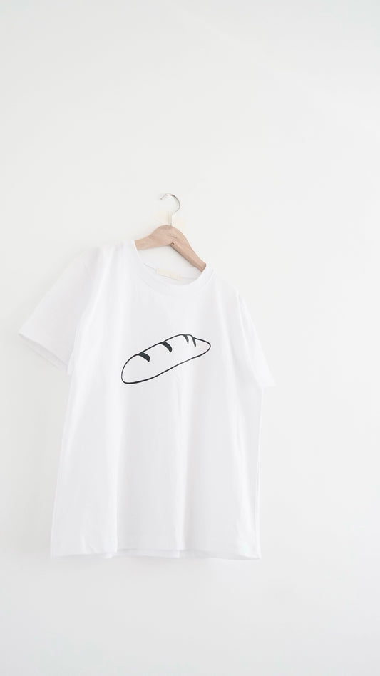 パン tee in white (pre-order)