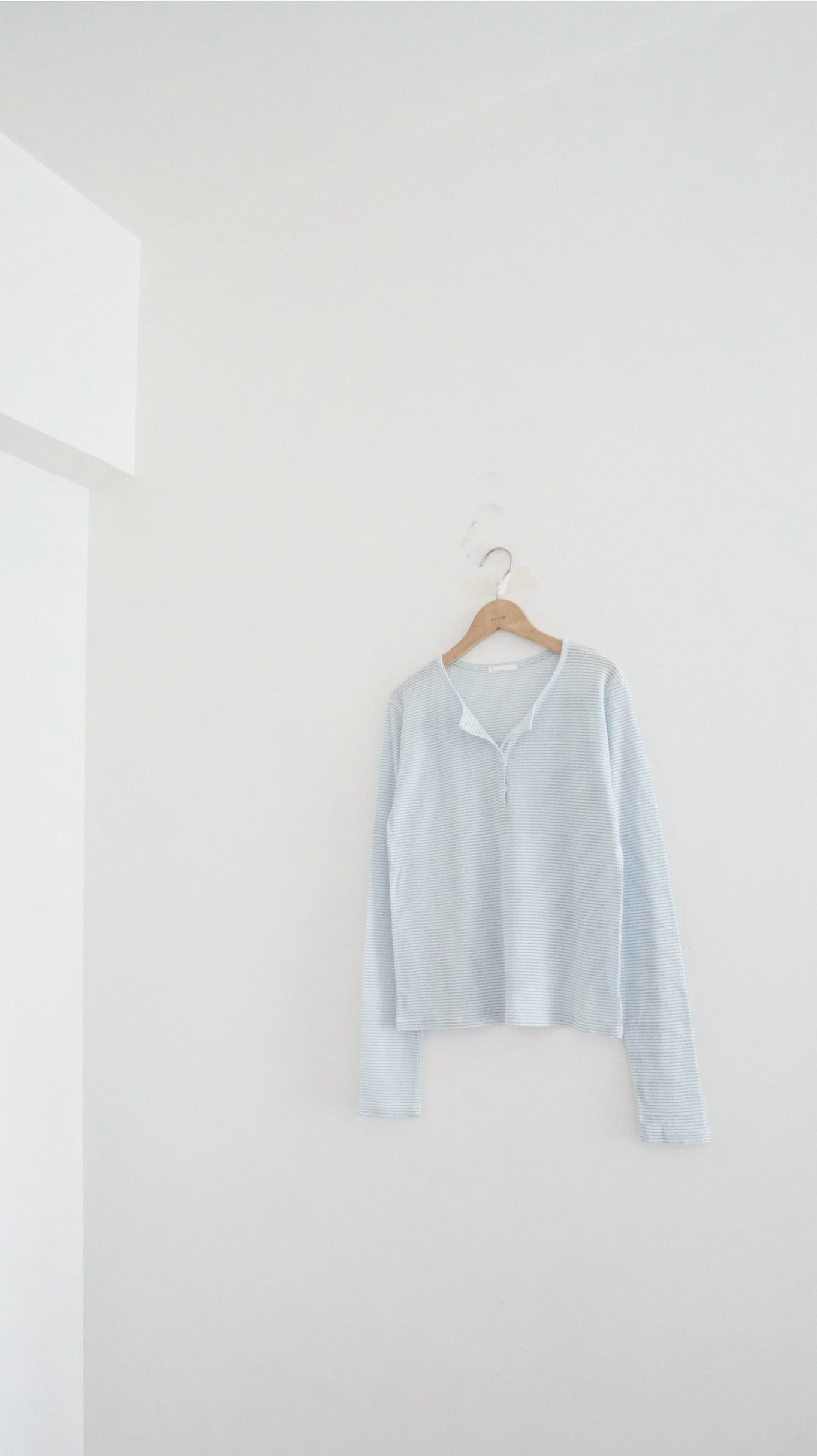 veil striped tee in baby-blue (pre-order)