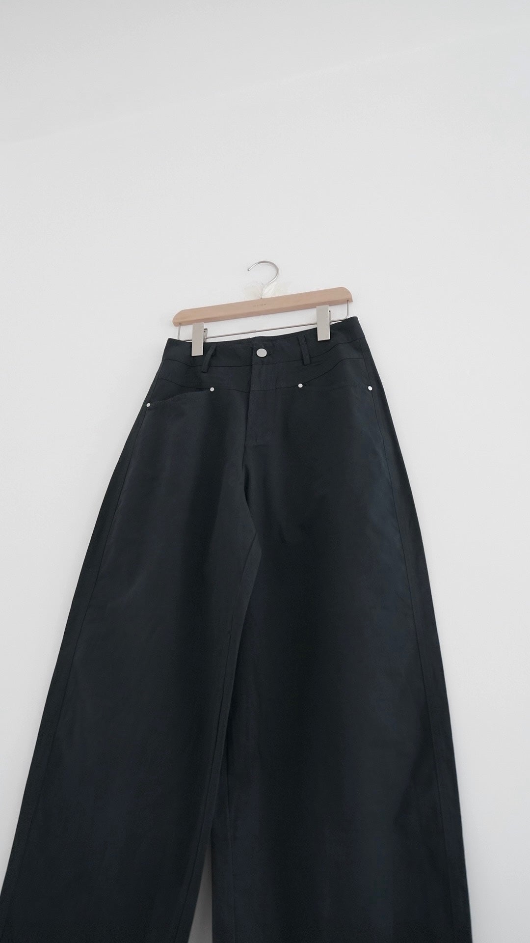 kaze curved seam wide-leg trousers in navy (pre-order)