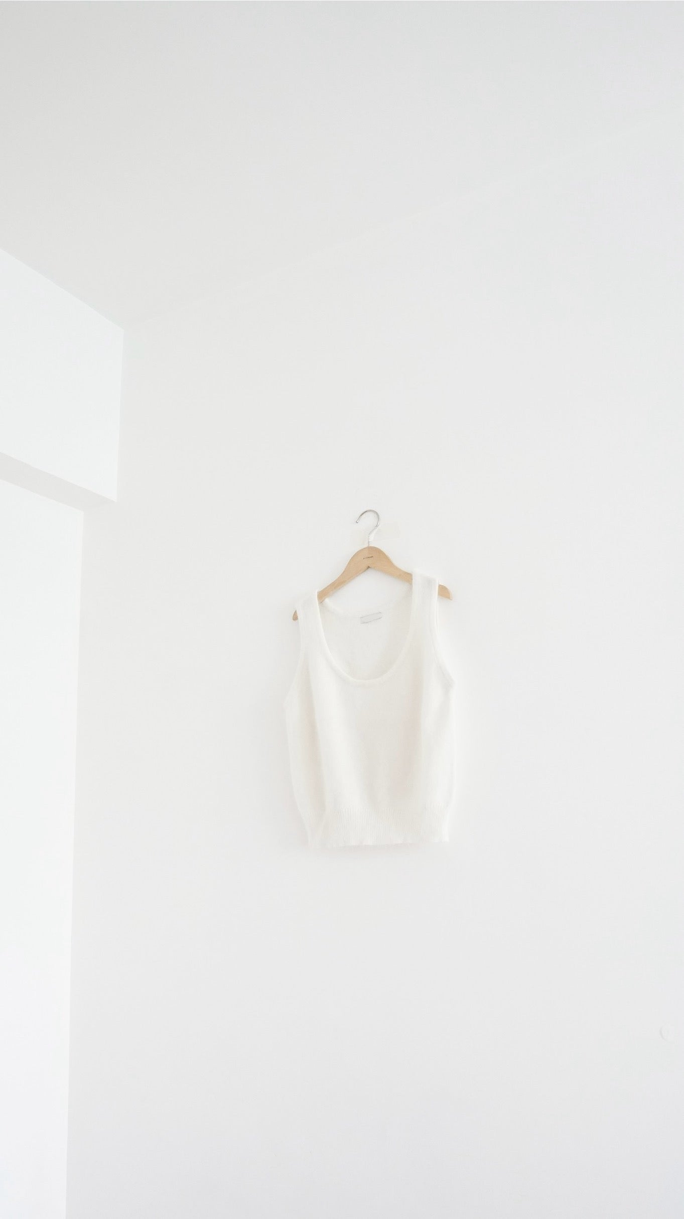 soft minimalist vest in ivory (pre-order)