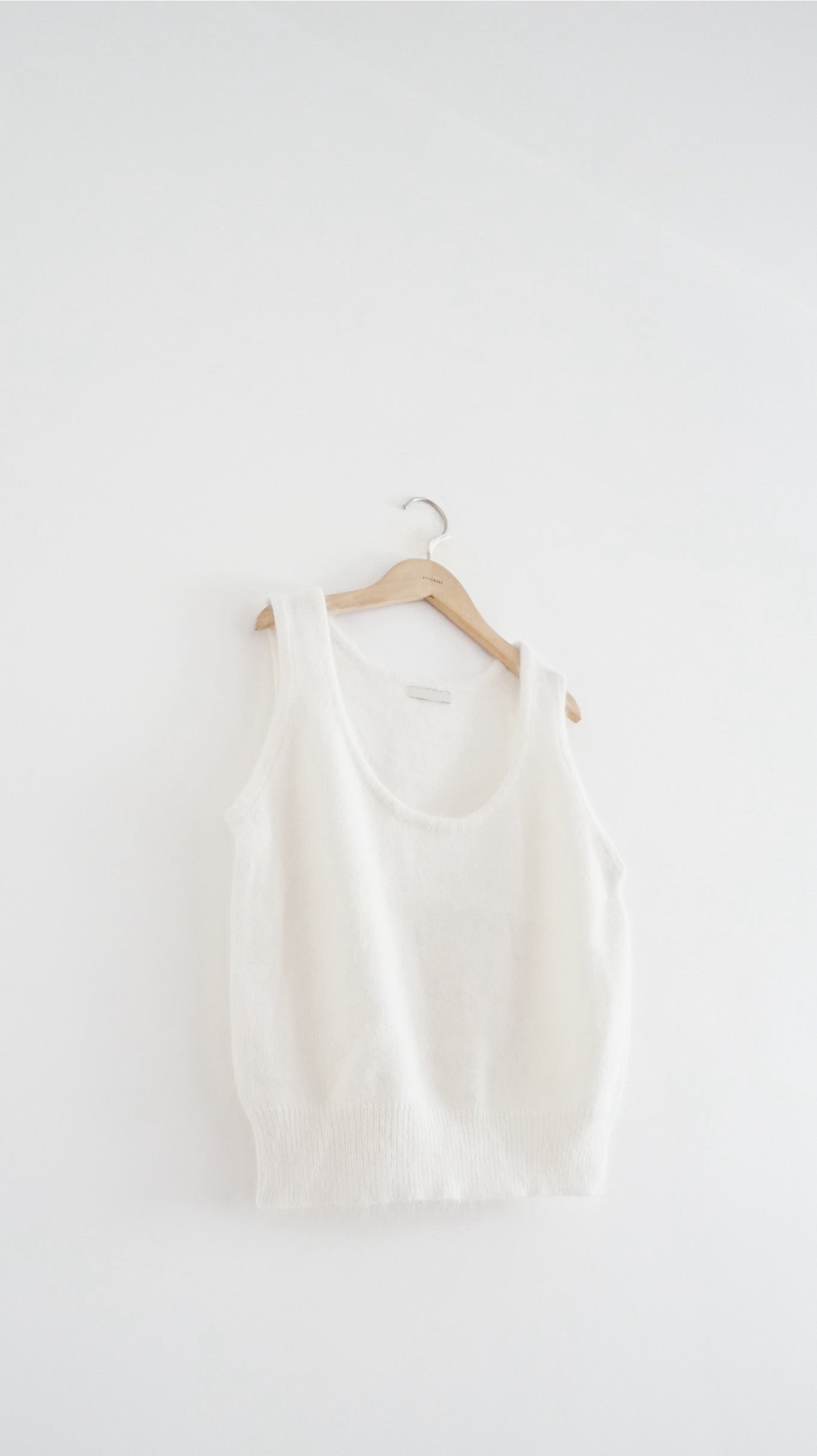 soft minimalist vest in ivory (pre-order)