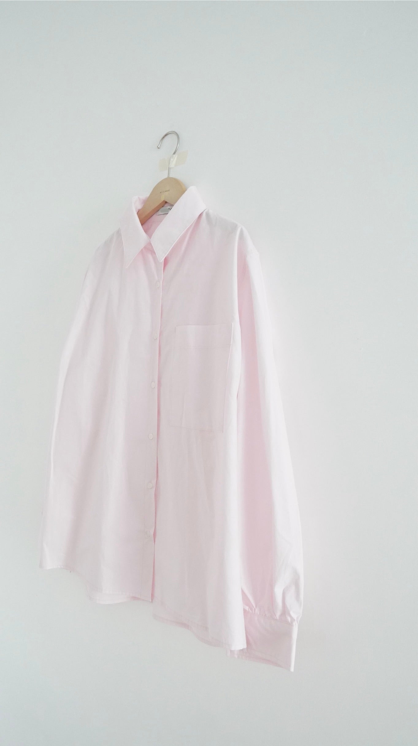 classic off shoulder oversized shirt in soft pink ( pre-order )