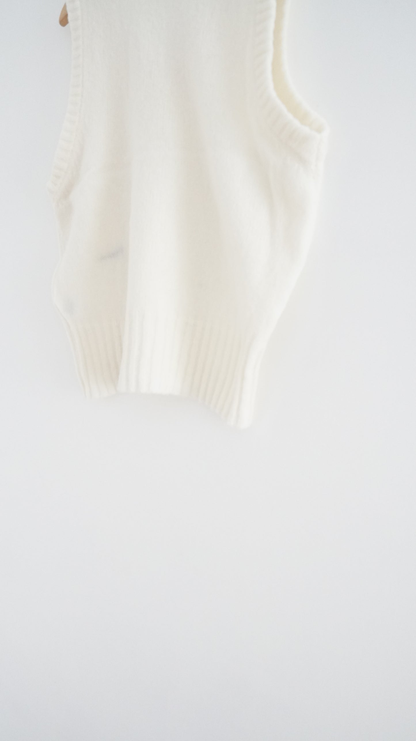 sheer knit vest in ivory ( pre-order )