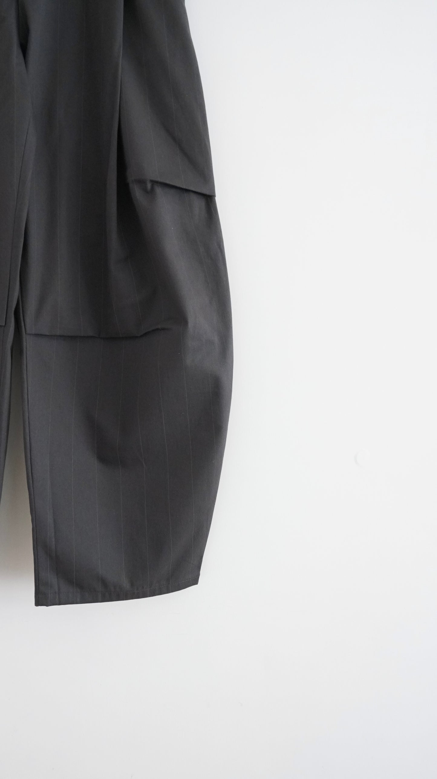 Elias stripe trousers in charcoal