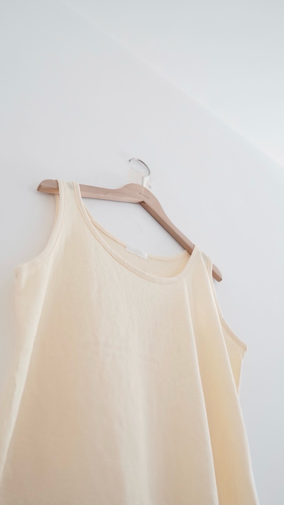 rom layering vest in light yellow (pre-order)