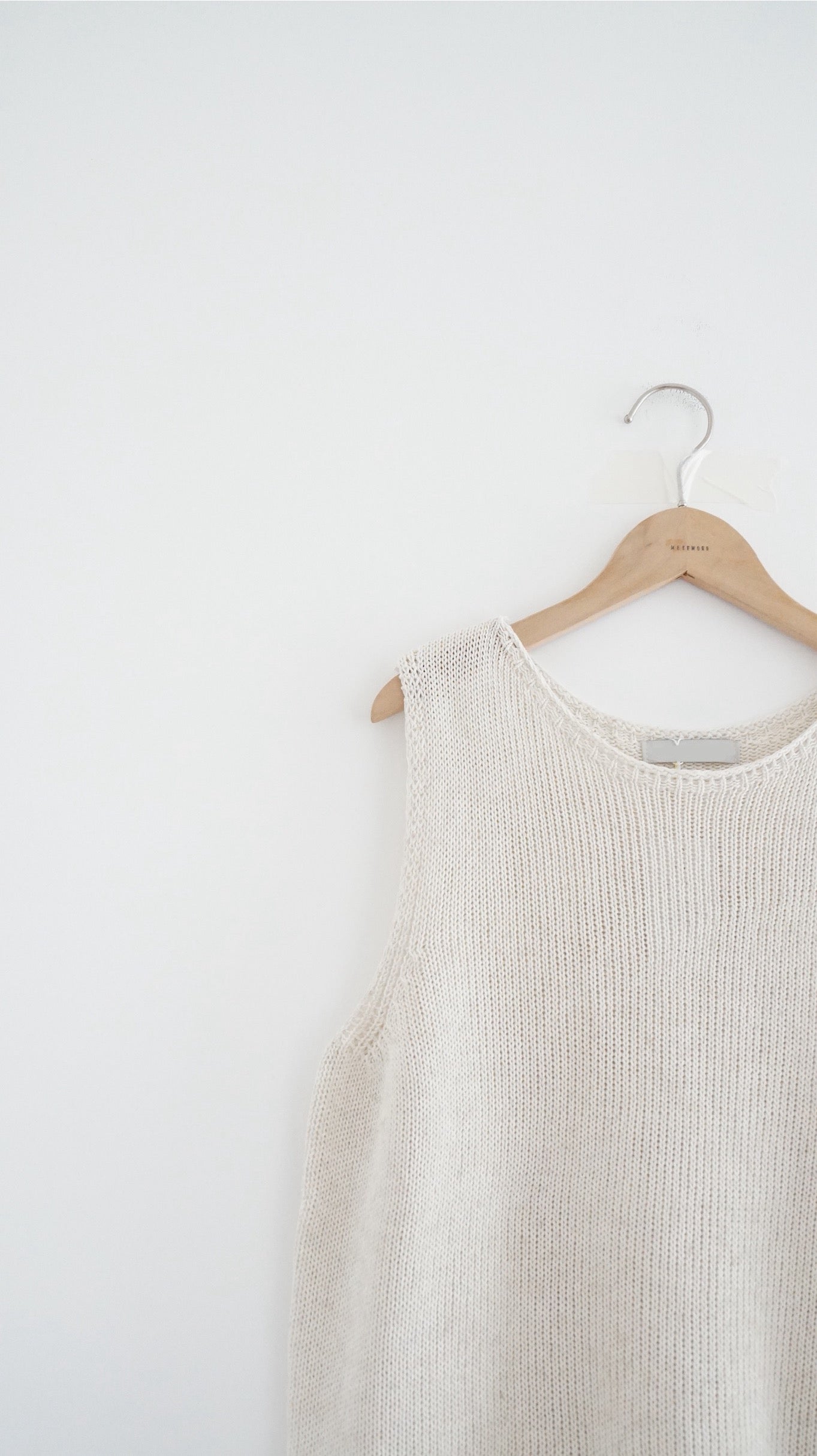basic u-neck linen top in ivory