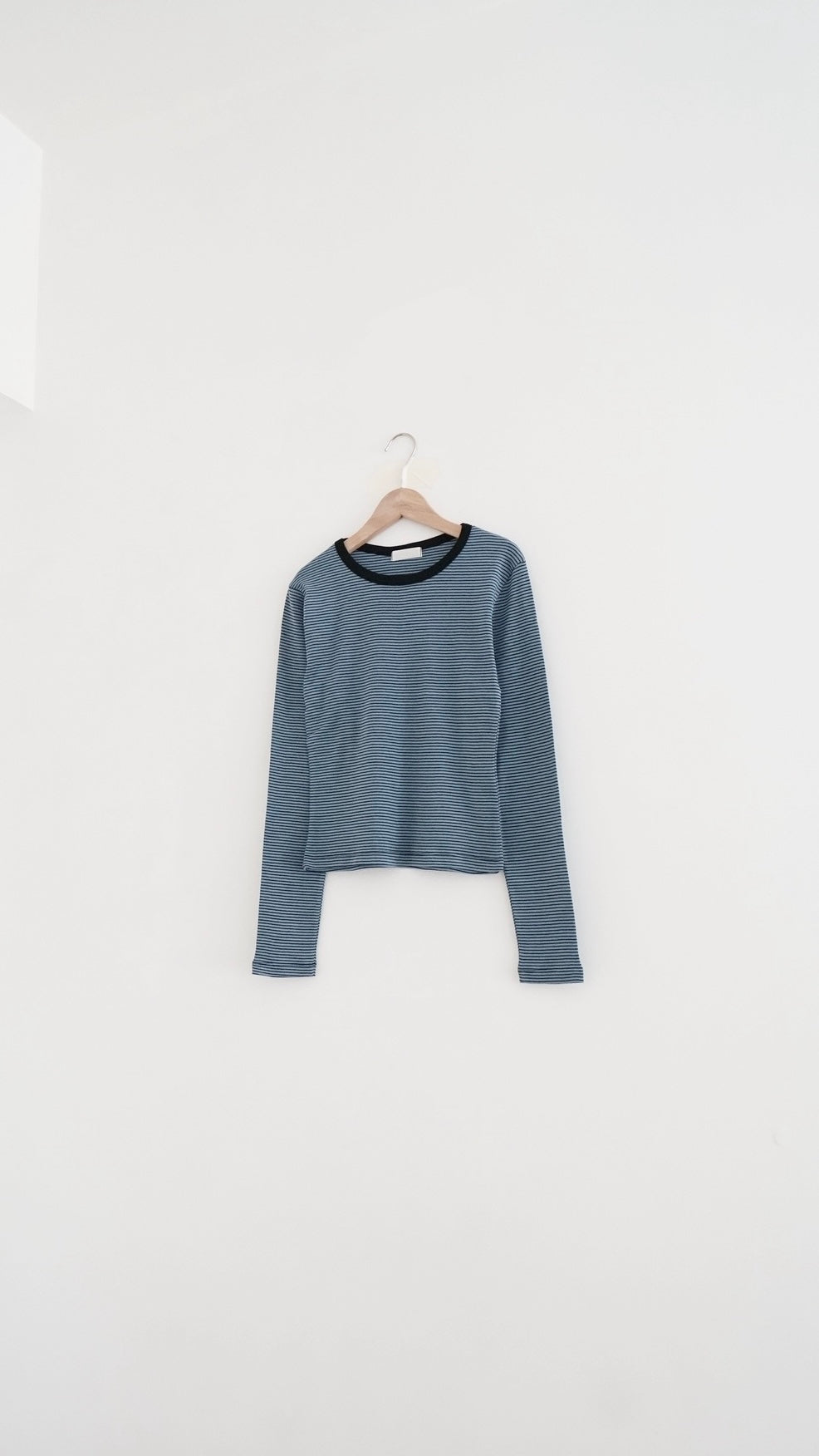 hina classic striped tee in blue (pre-order)