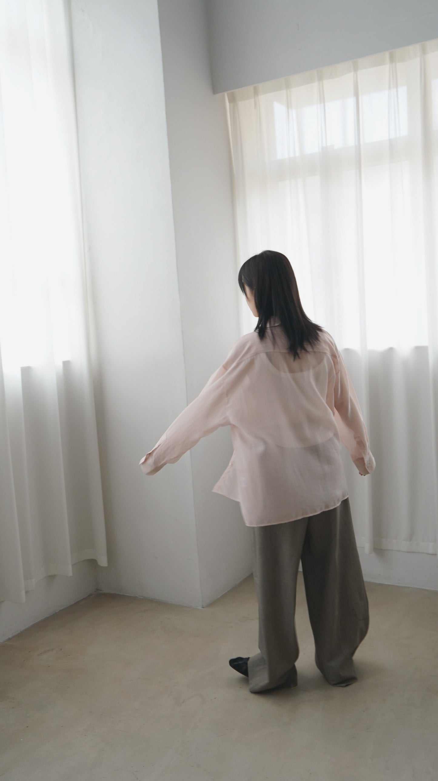 high-quality sheer shirt in soft pink (pre-order)