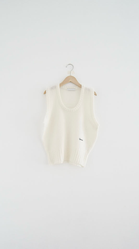 sheer knit vest in ivory ( pre-order )