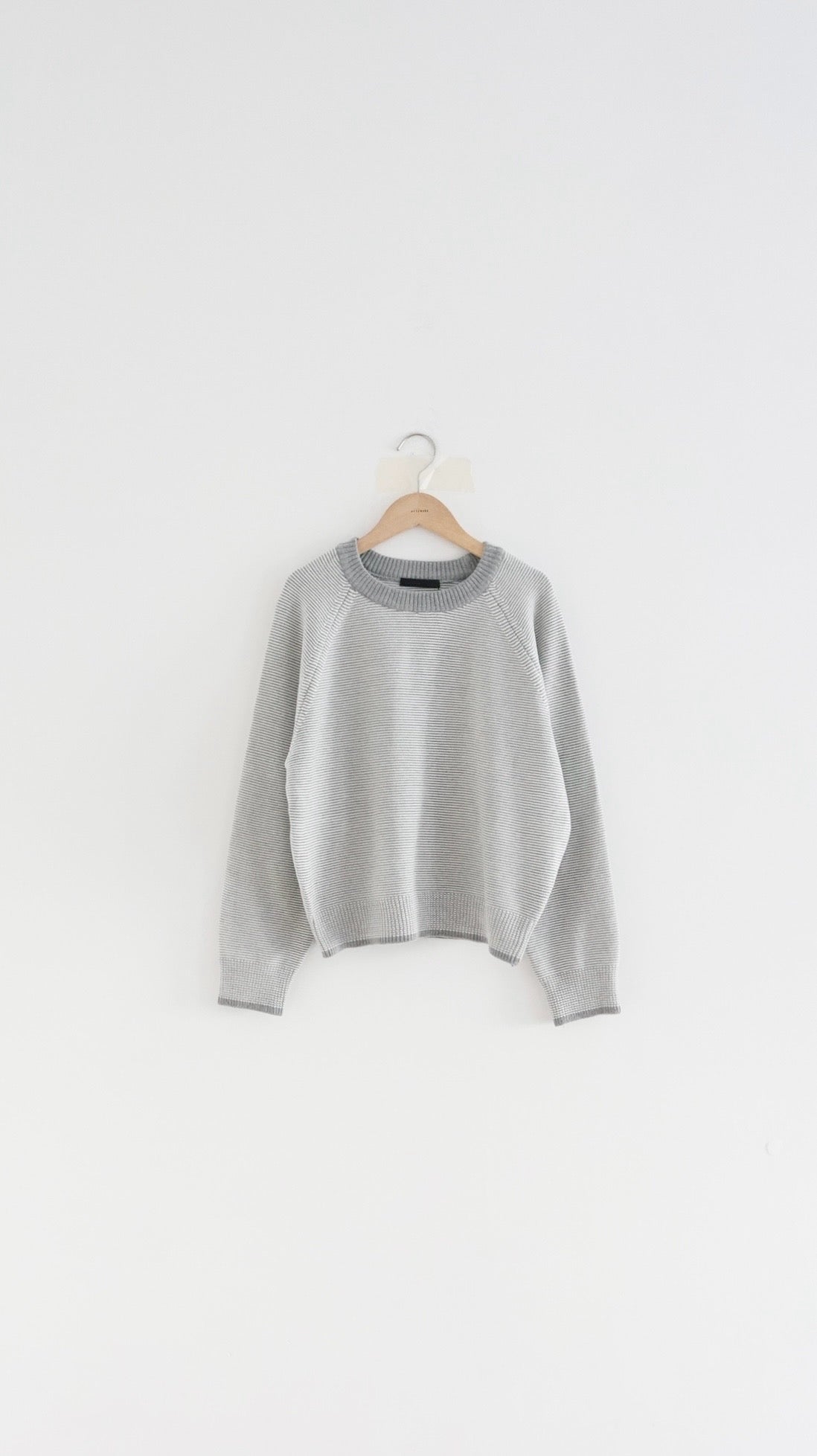 yoyogi fine stripe knit in grey
