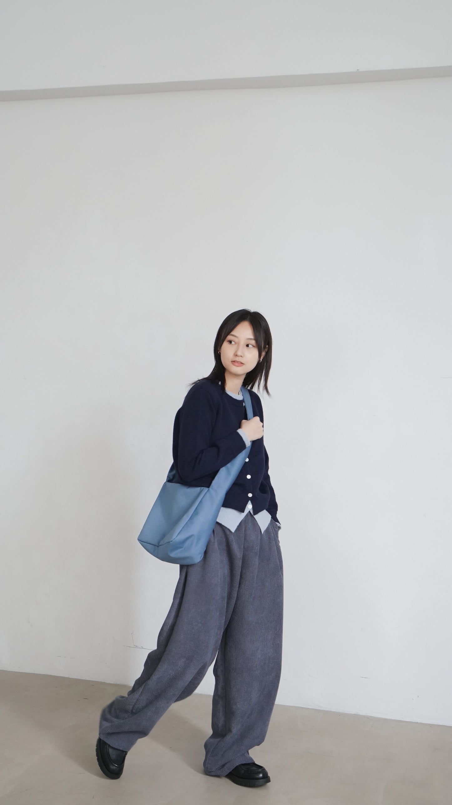 layered knit cardigan in navy （pre-order)