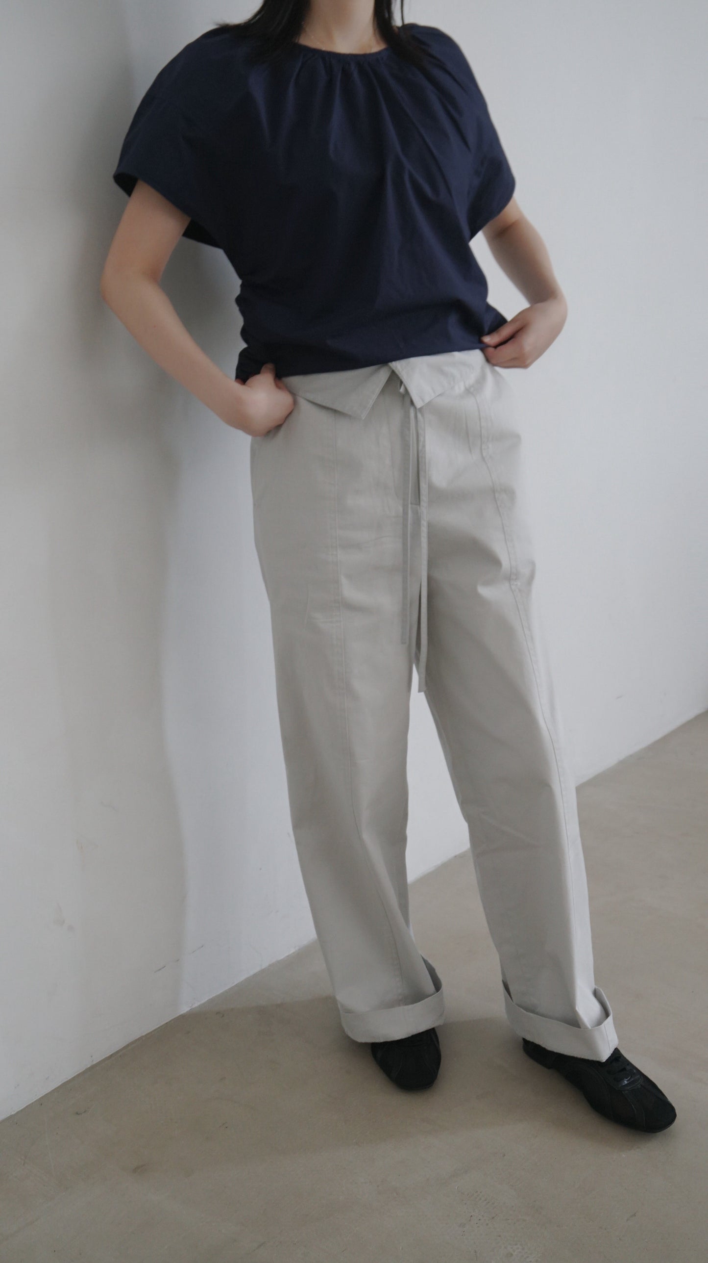 collar pants in light grey (pre-order)