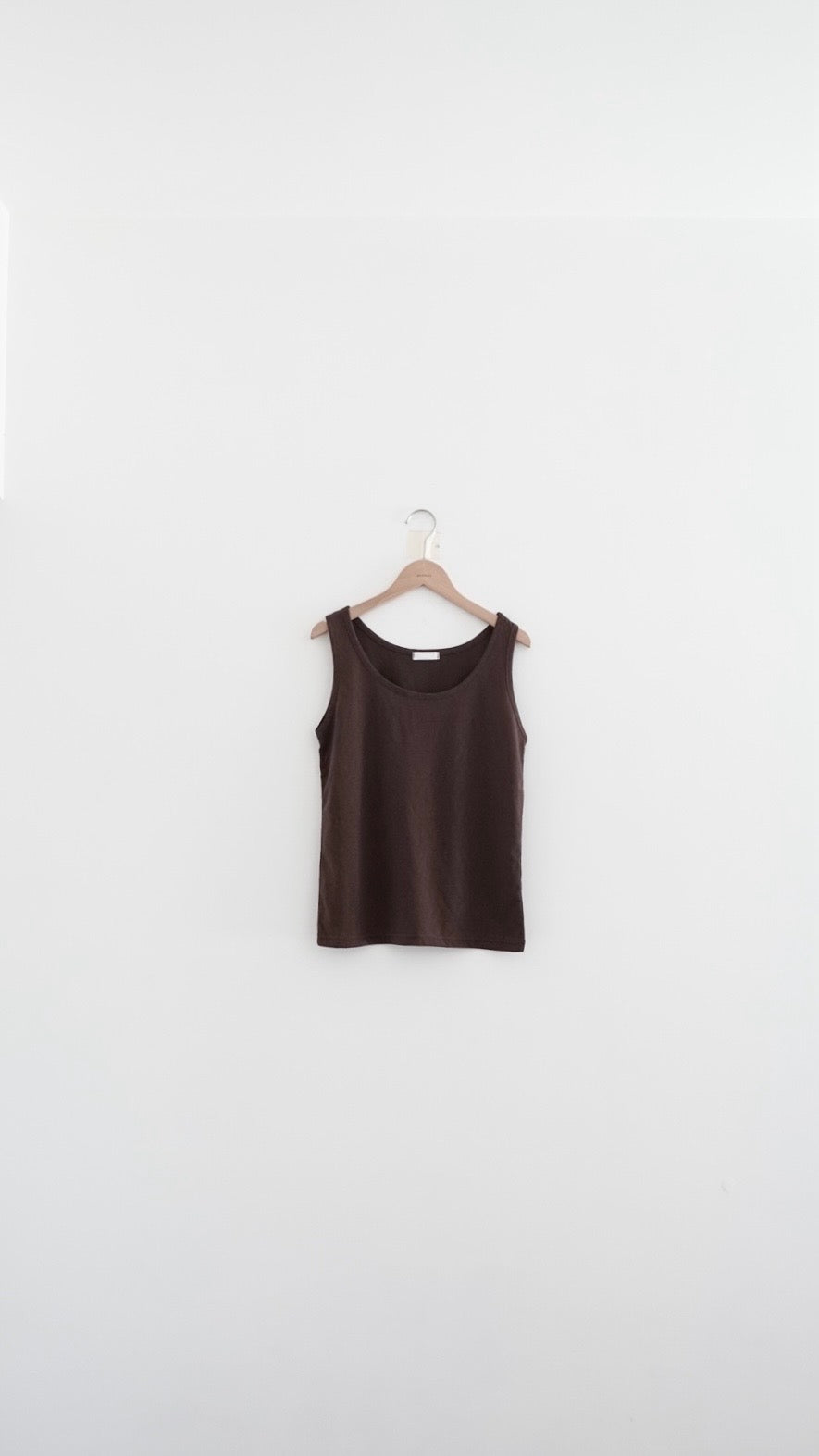 rom layering vest in brown (pre-order)