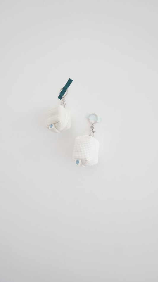 little cube pouch in openwork mint
