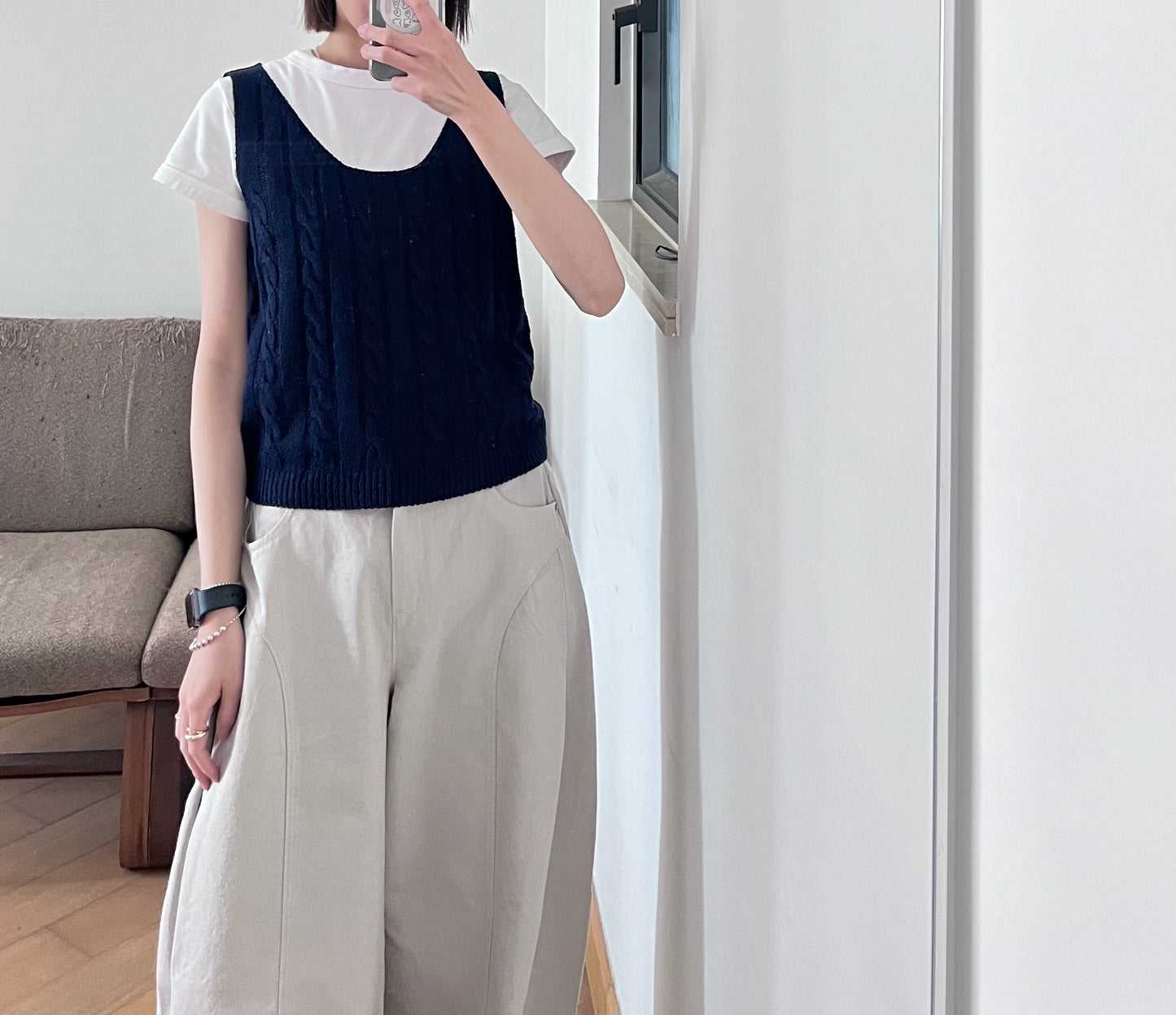 u-neck clean fit vest in navy