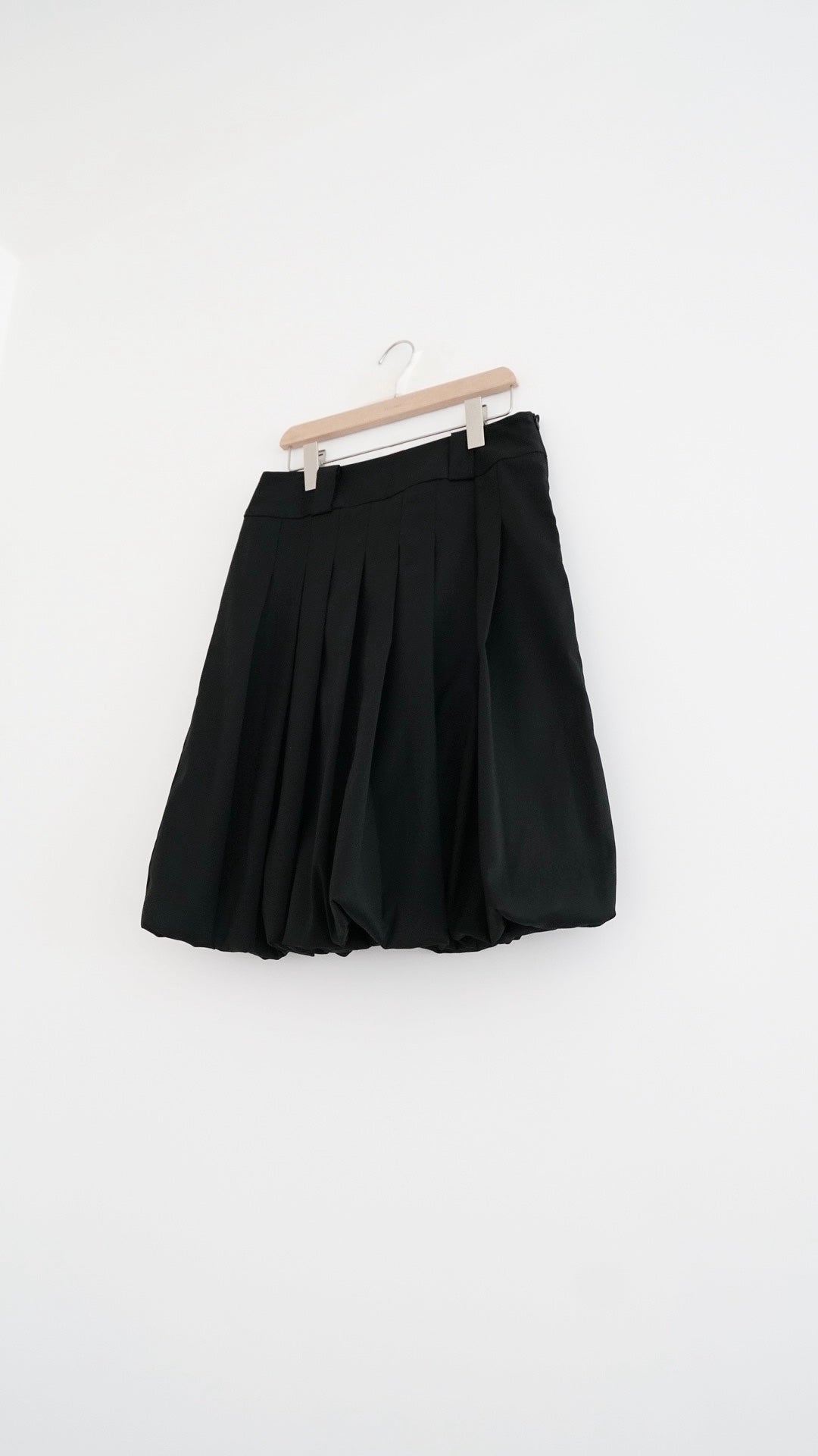 terre high quality midi bubble skirt in black (pre-order)