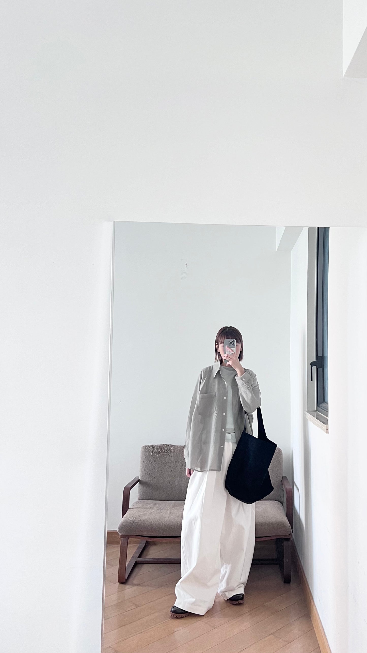 cocoon pleat trousers in white (pre-order)