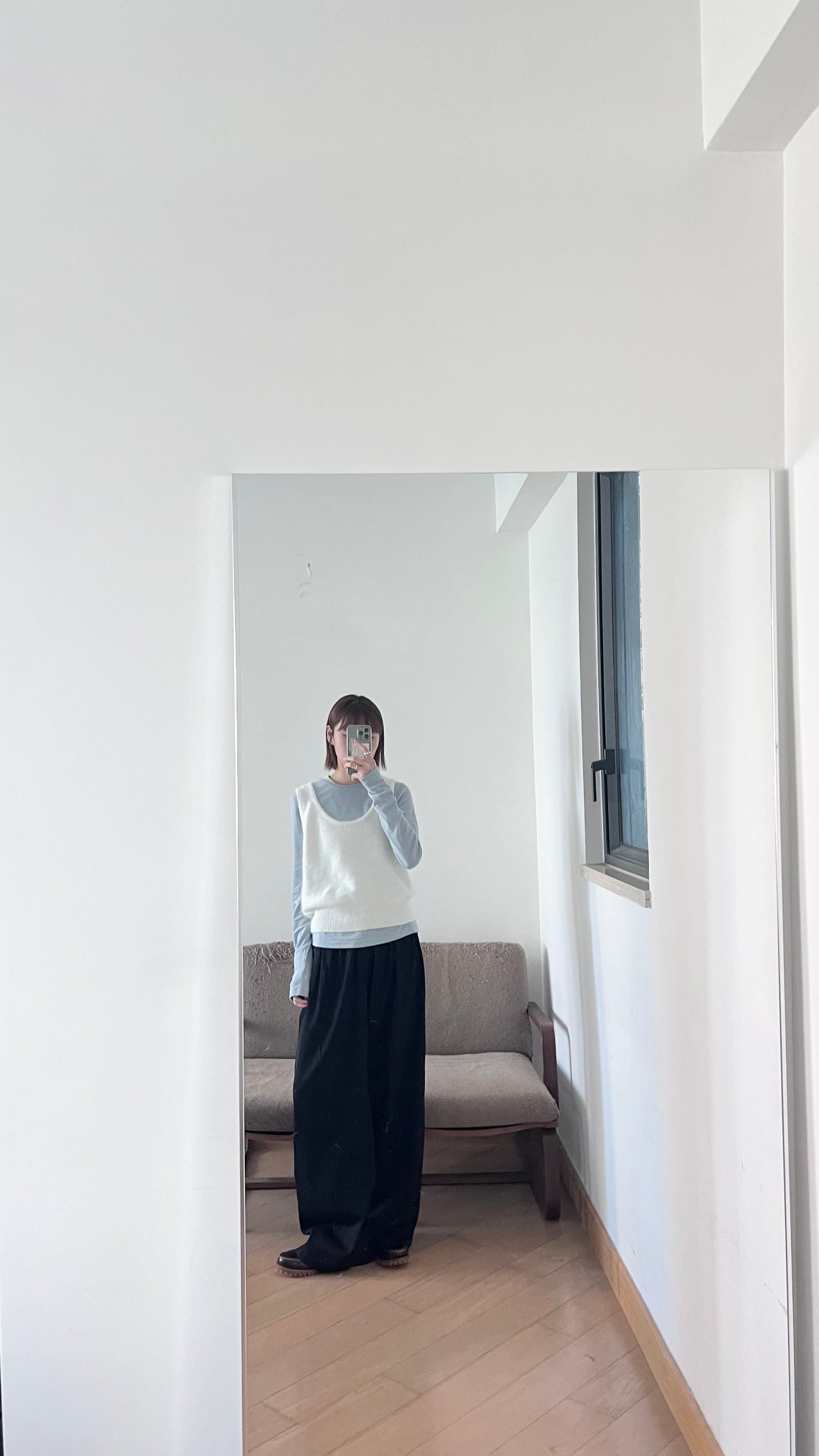 soft minimalist vest in ivory (pre-order)