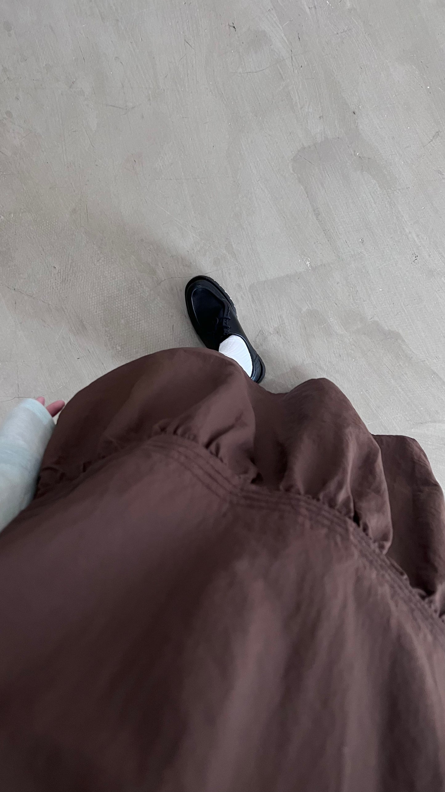 pleatlow dress in brown ( pre-order )