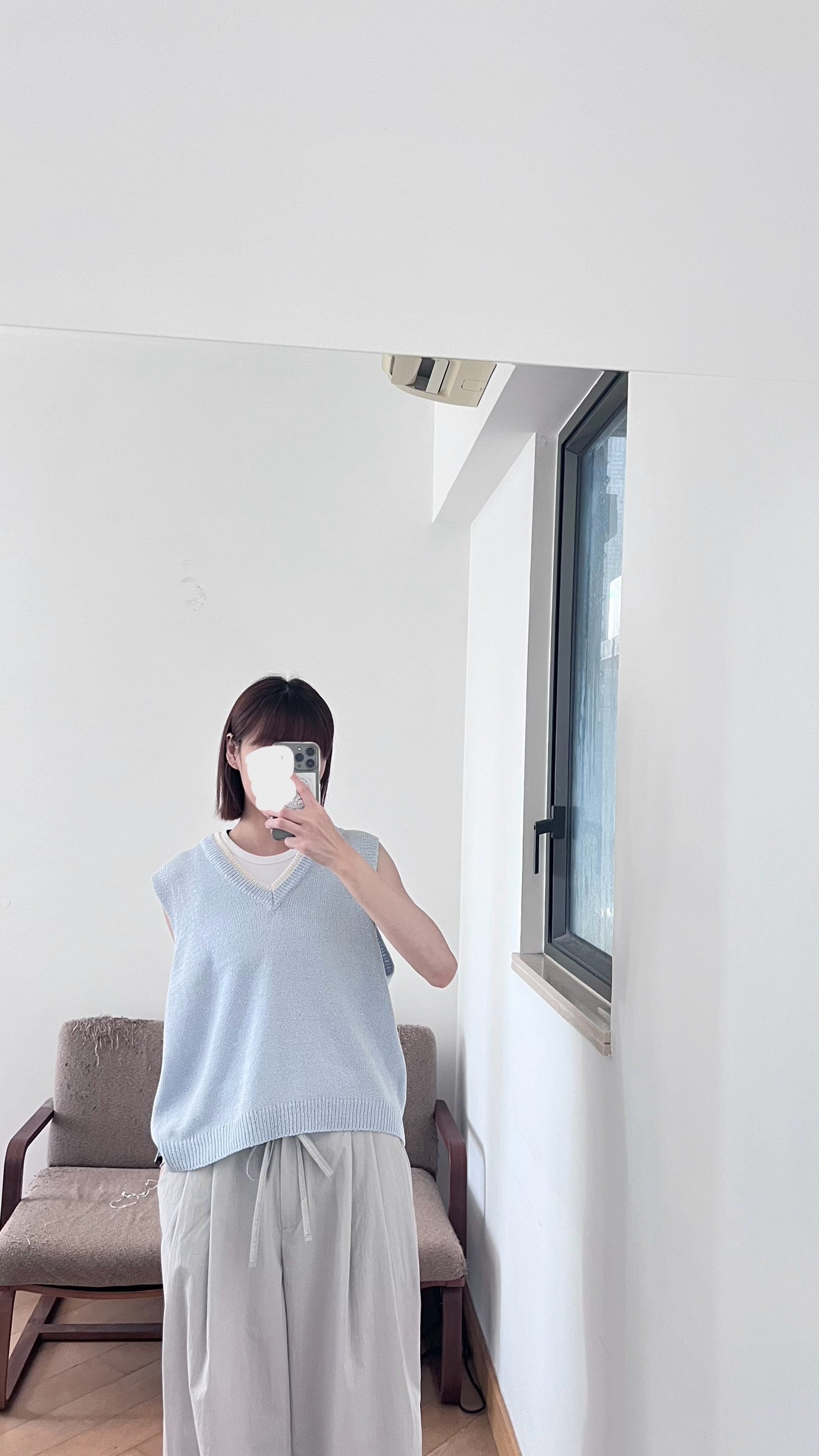 patchwork v-neck vest in baby blue (pre-order)