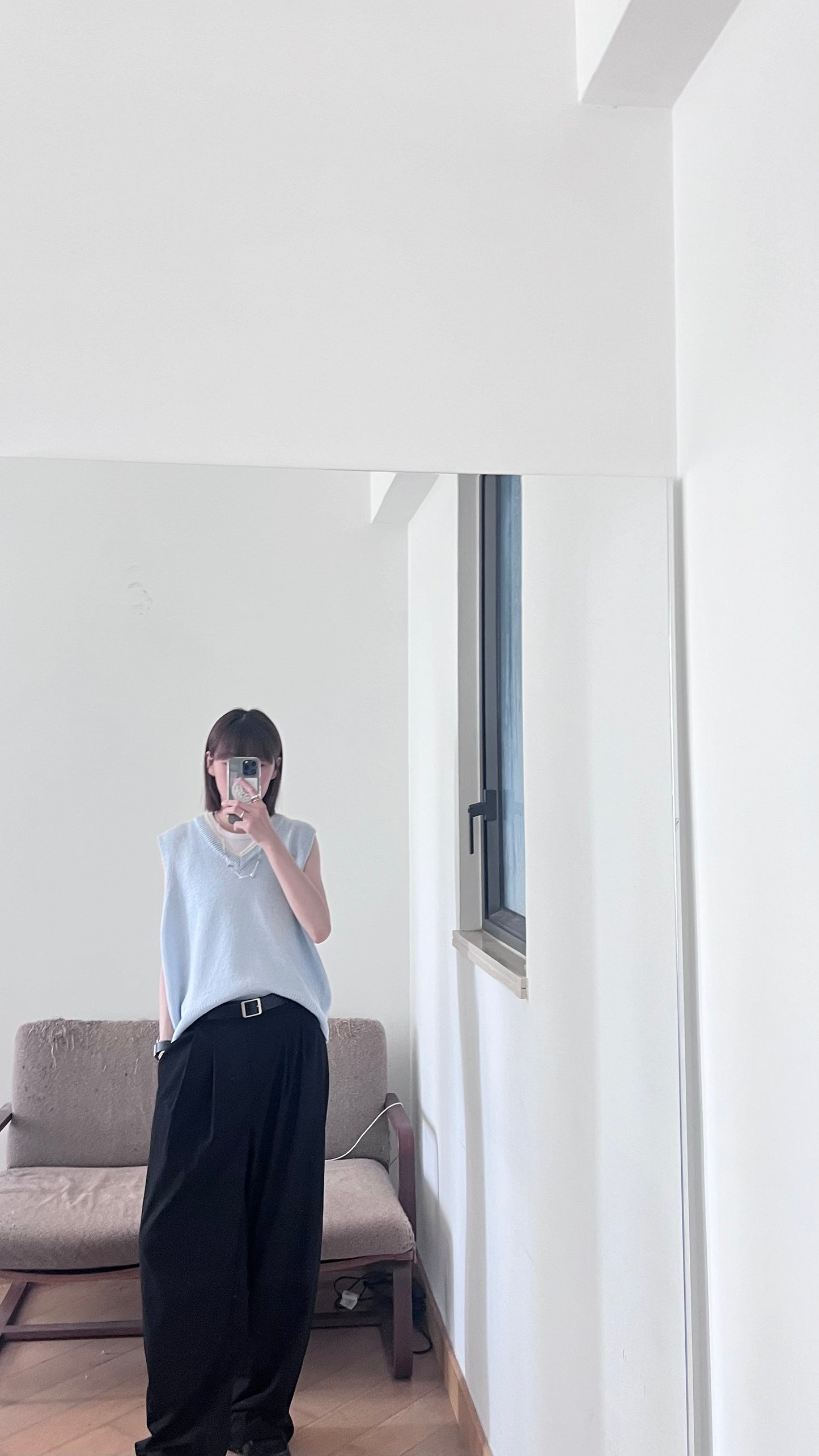 lightproof low-waist trousers in black (pre-order)