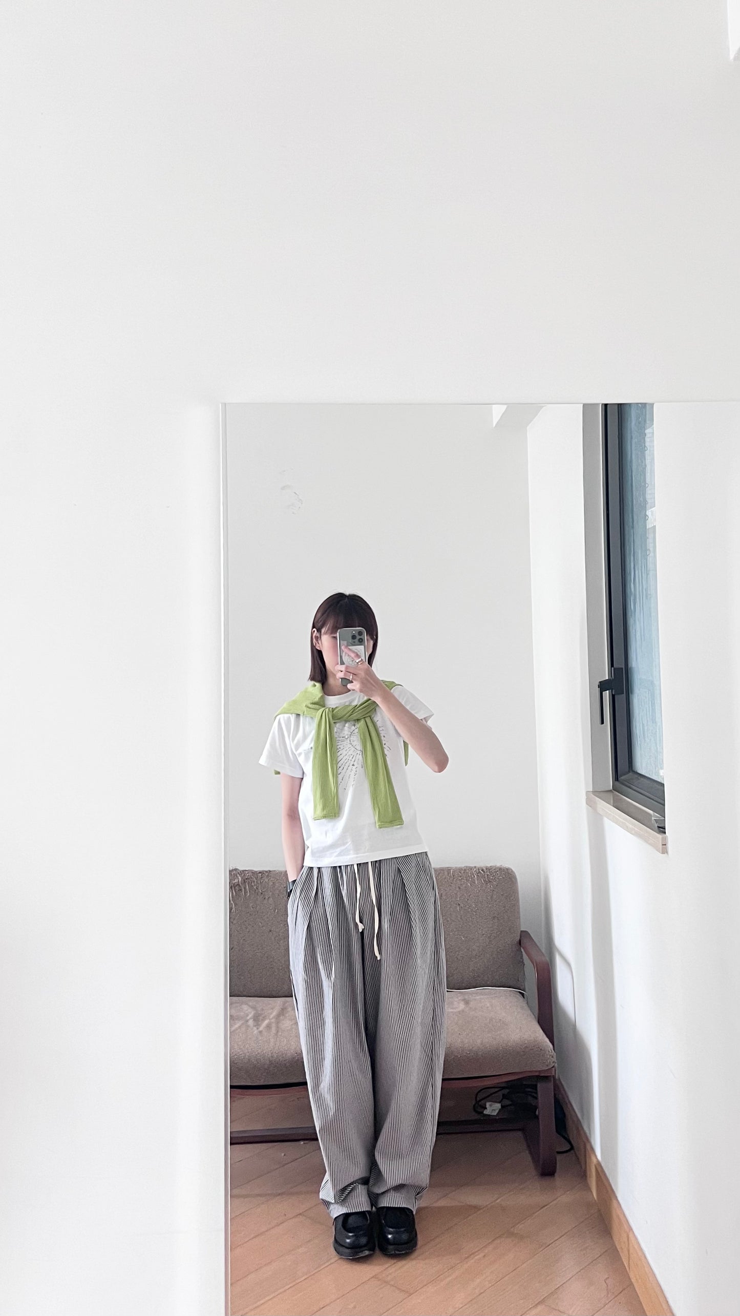 starry sky print tee in white (pre-order)
