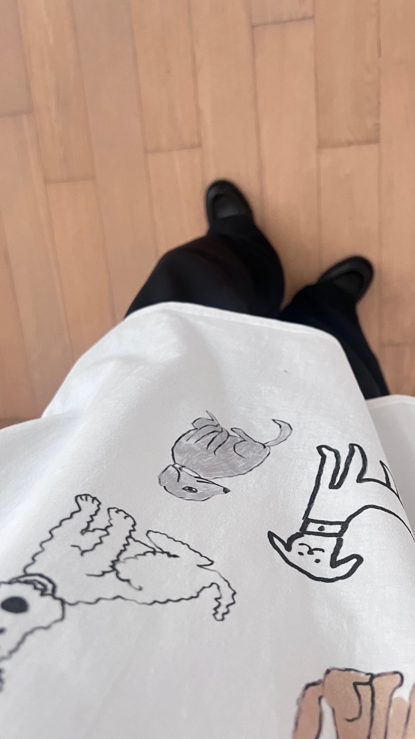 super cuteee doggy oversized tee in white (pre-order)
