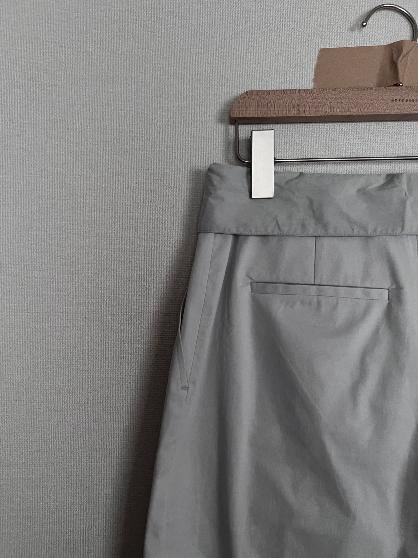 collar pants in light grey (pre-order)